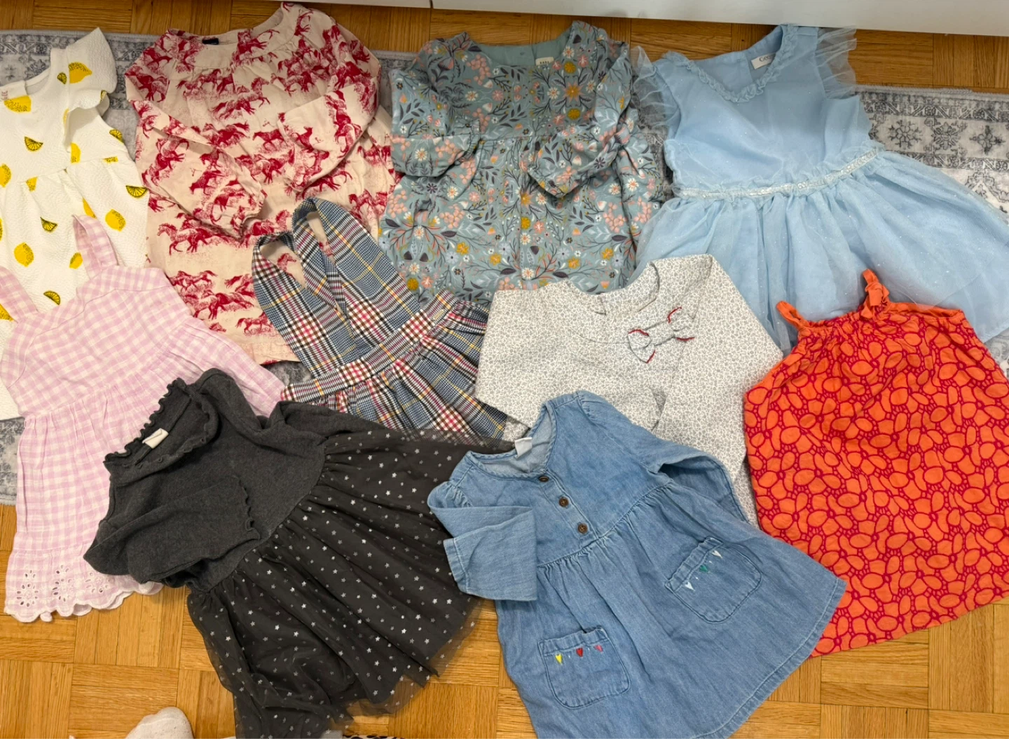 Girls' Clothing Bundle 12-18 months old 👧🏻⚽️ - photo 2