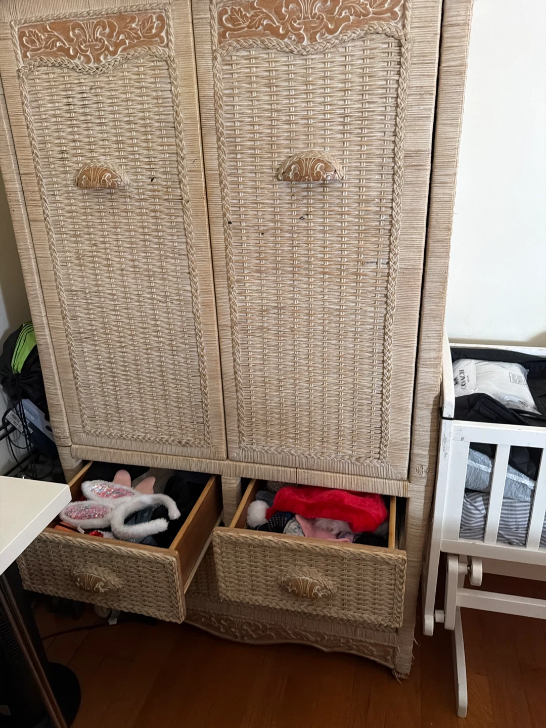 Wicker Armoire / Dresser - photo 2