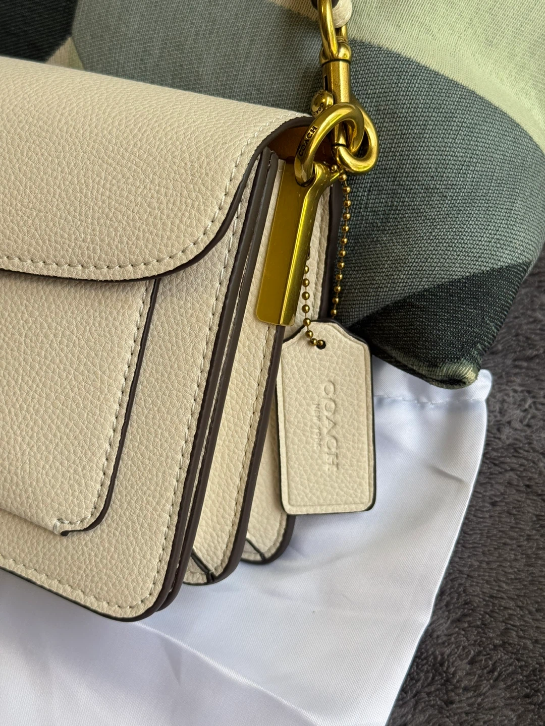 Coach Cream Pebbled Leather Shoulder Bag with Strap - photo 4