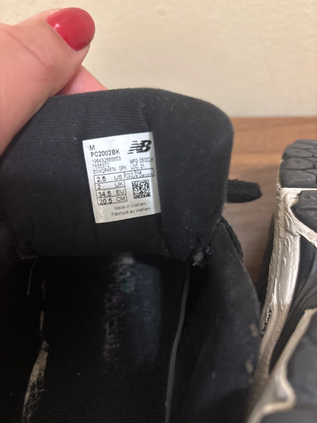 ⚽ New Balance PC2002BK Black Running Shoes - photo 3