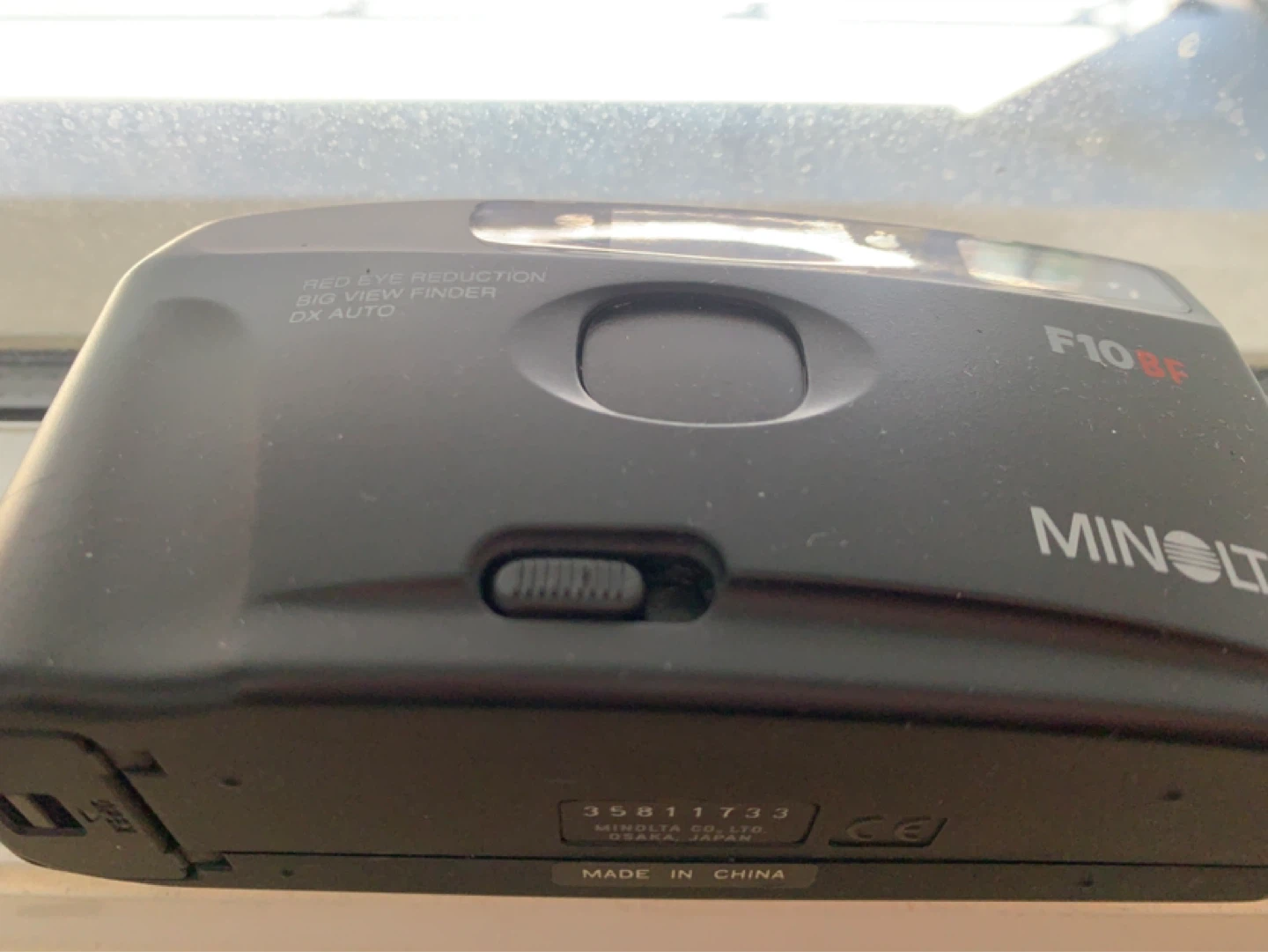 Minolta F10BF 35mm Point and Shoot Camera - photo 2