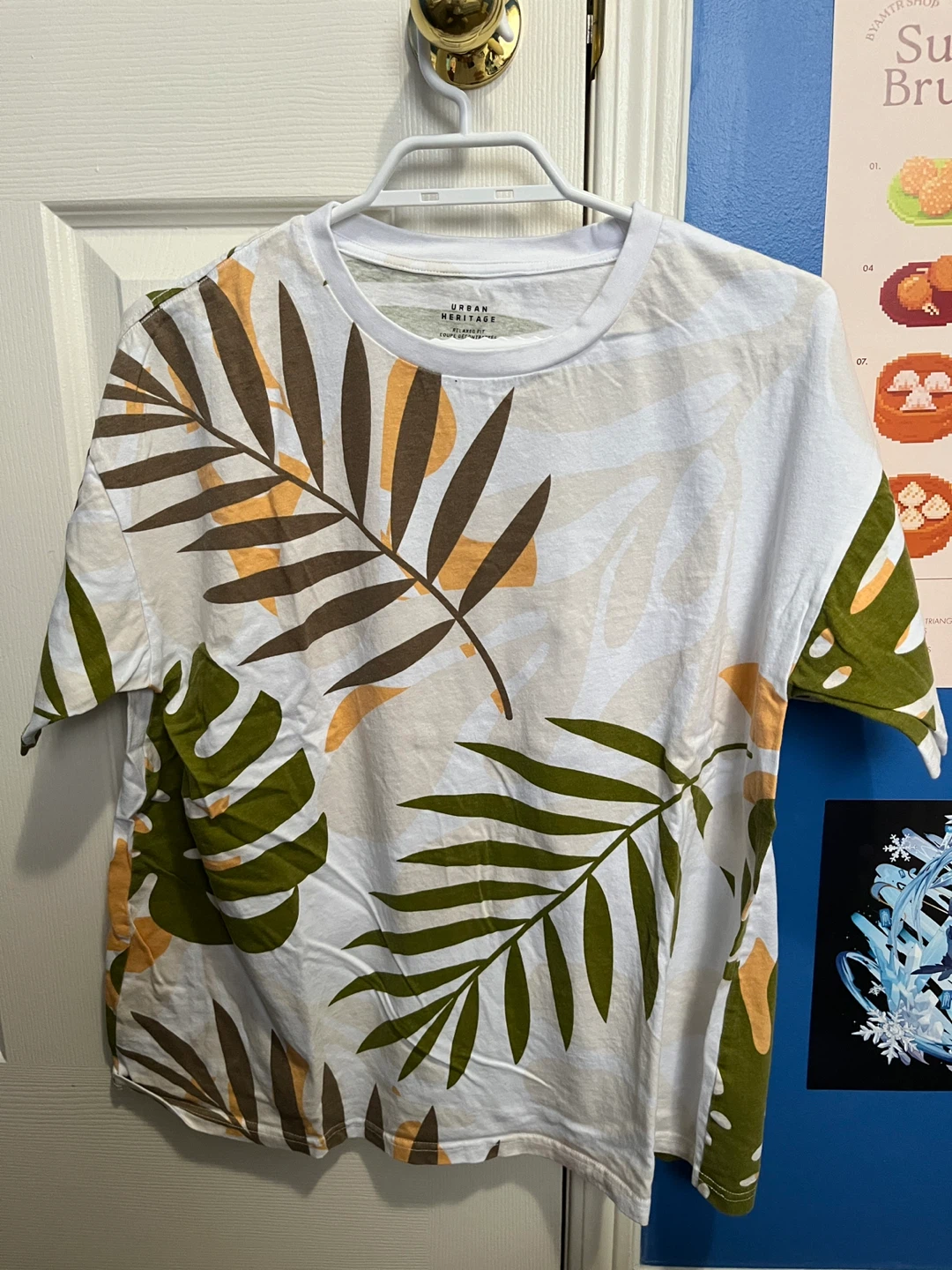 Urban Heritage T-Shirt - Tropical Leaf Print (Small)