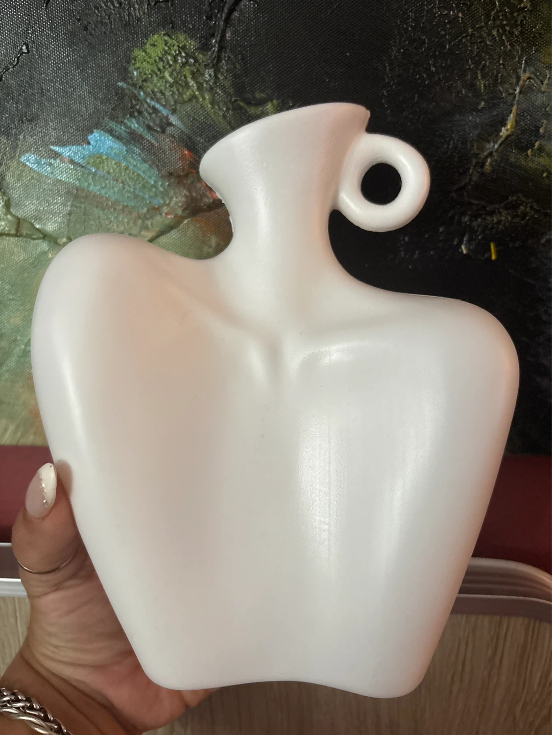 ⚽️ NEW White Decorative Vase & Necklace Display - photo 5
