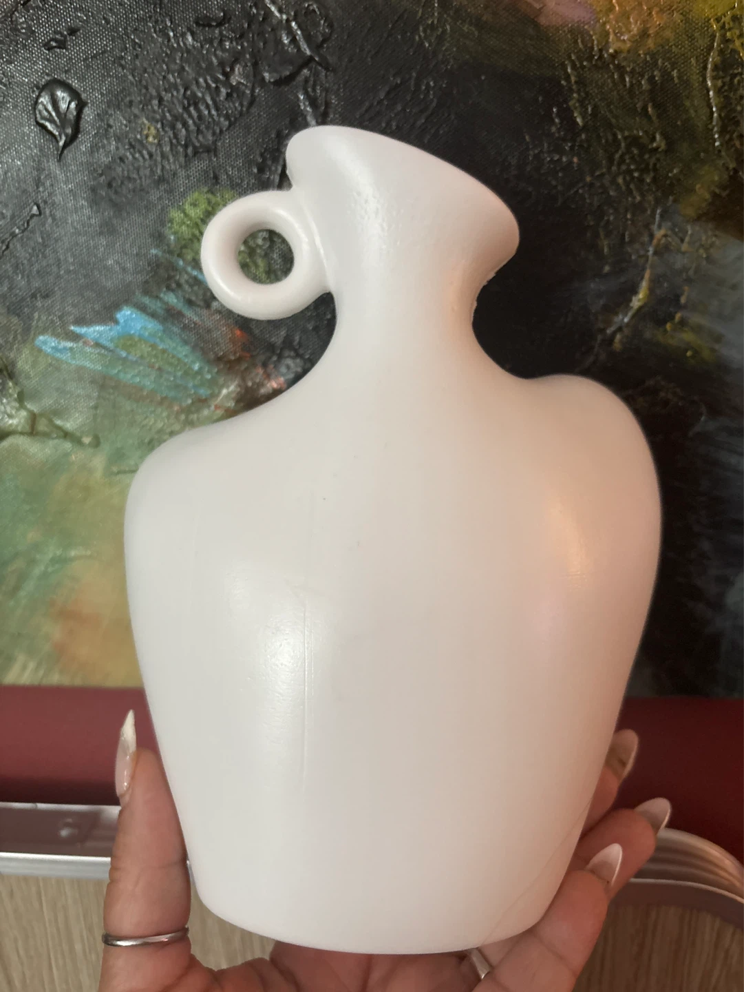 ⚽️ NEW White Decorative Vase & Necklace Display - photo 2