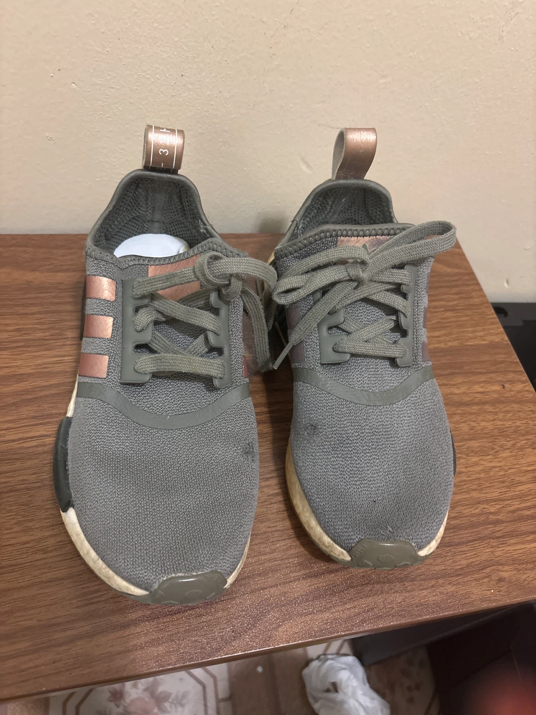 ⚽ Adidas NMD R1 Shoes - Gray/Rose Gold