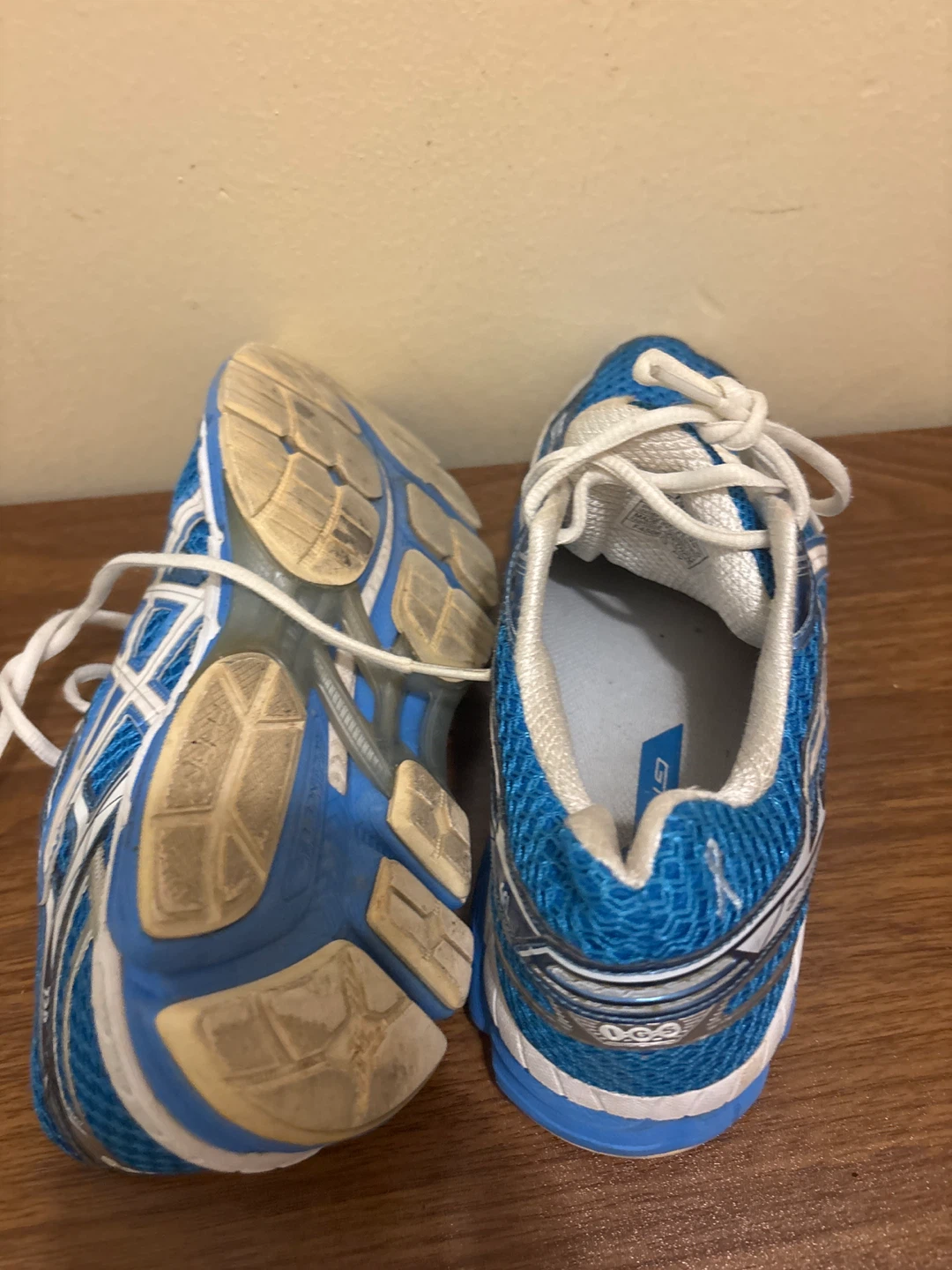 ⚽ ASICS GT-2000 Running Shoes - photo 3