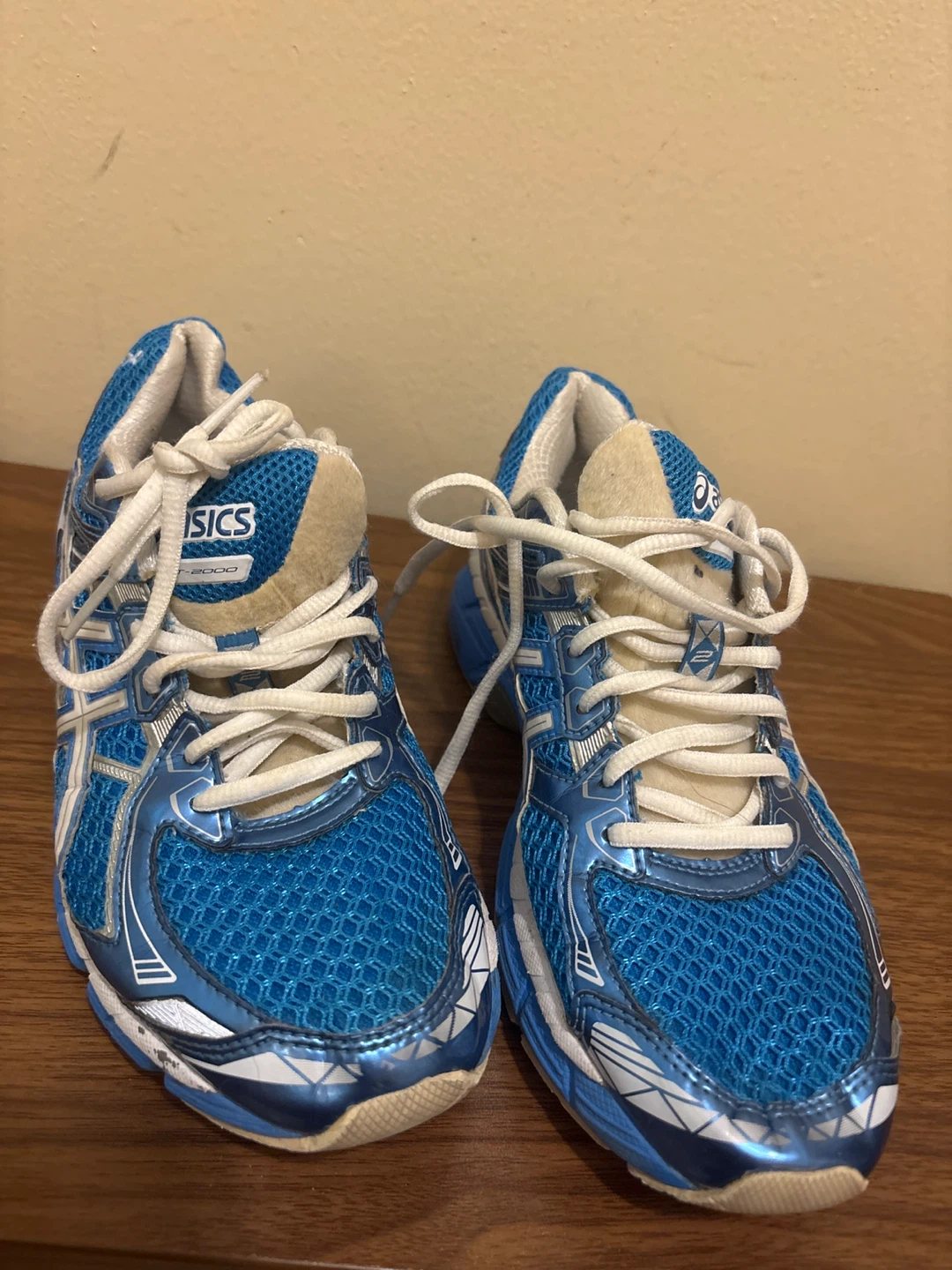 ⚽ ASICS GT-2000 Running Shoes