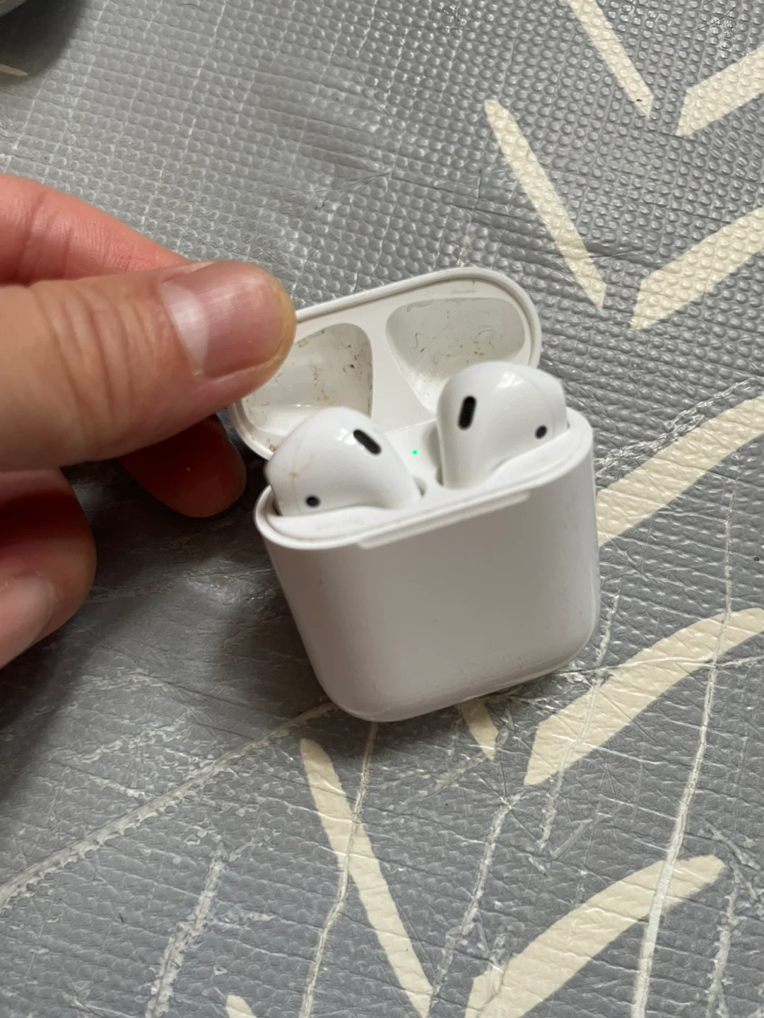 ⚽️Apple AirPods (2nd generation) with Charging Case - photo 3