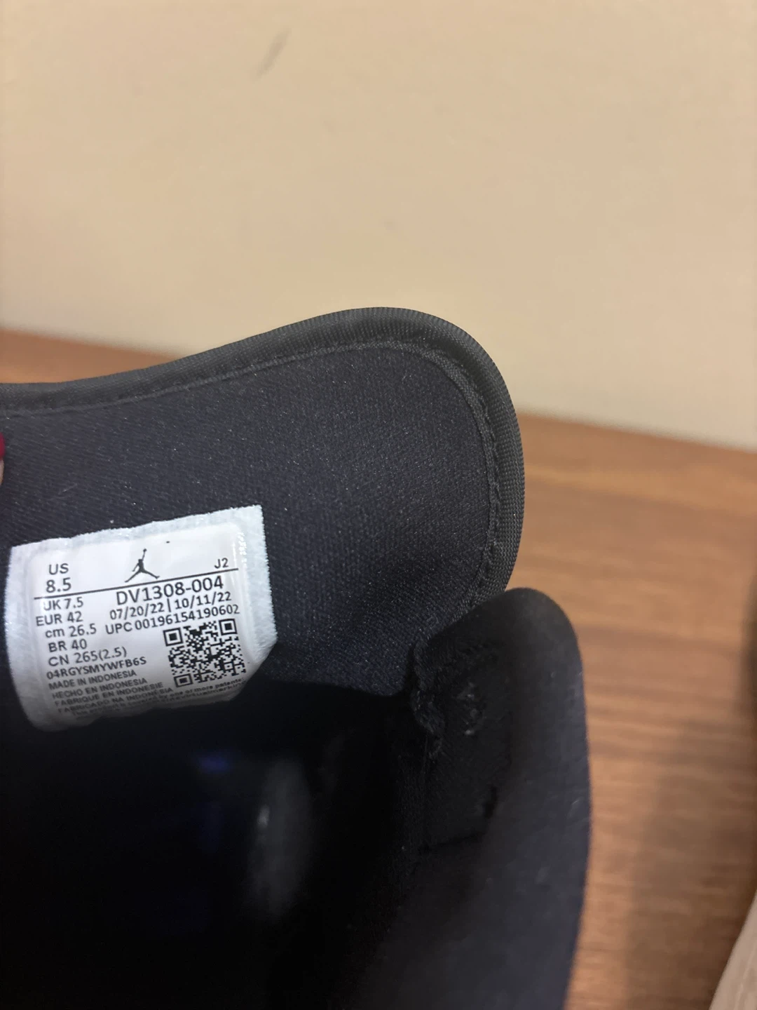 Air Jordan 1 Mid Black Glossy Sneakers - photo 4