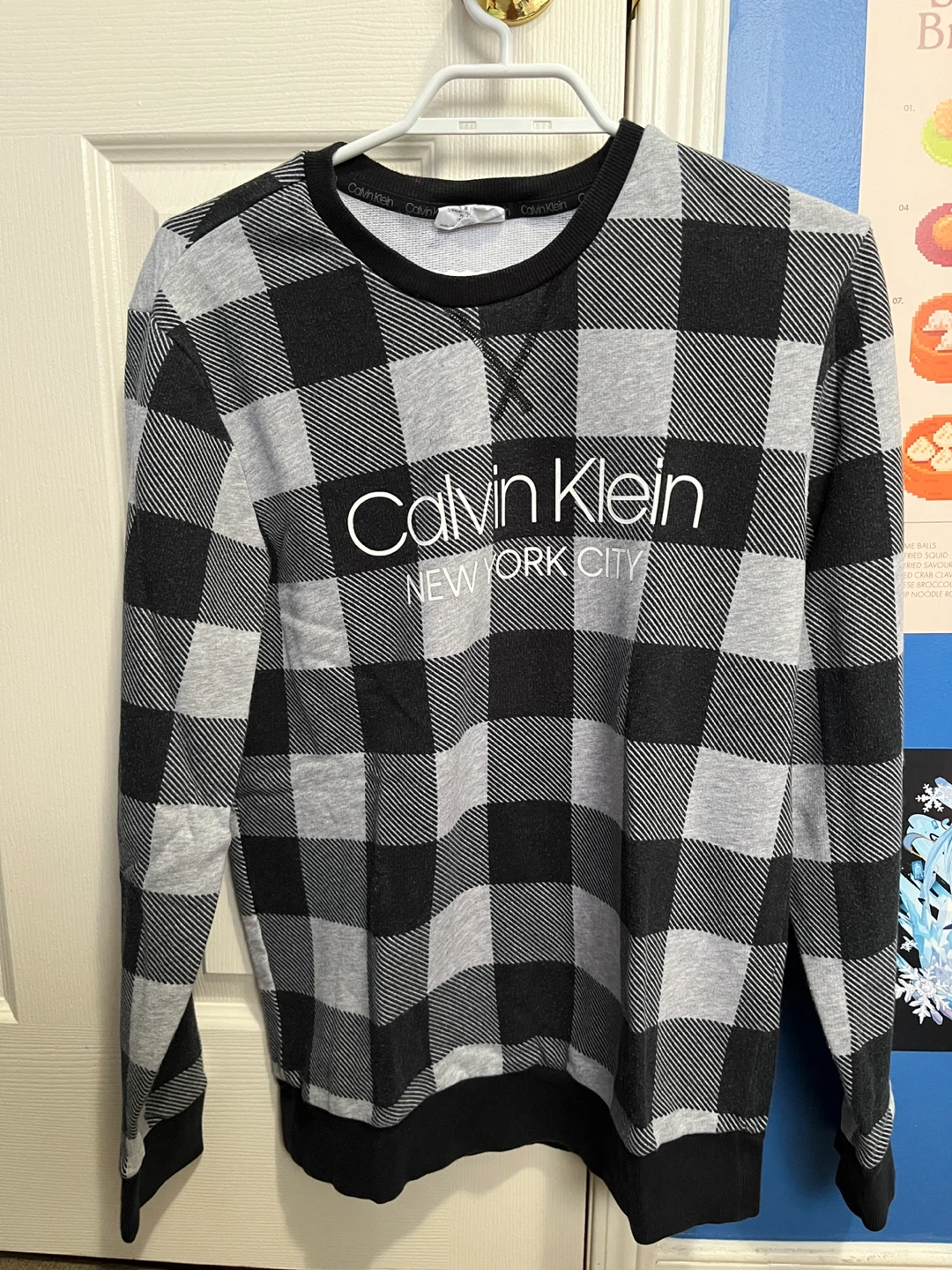 Calvin Klein Plaid Pajamas Sweater (Small)