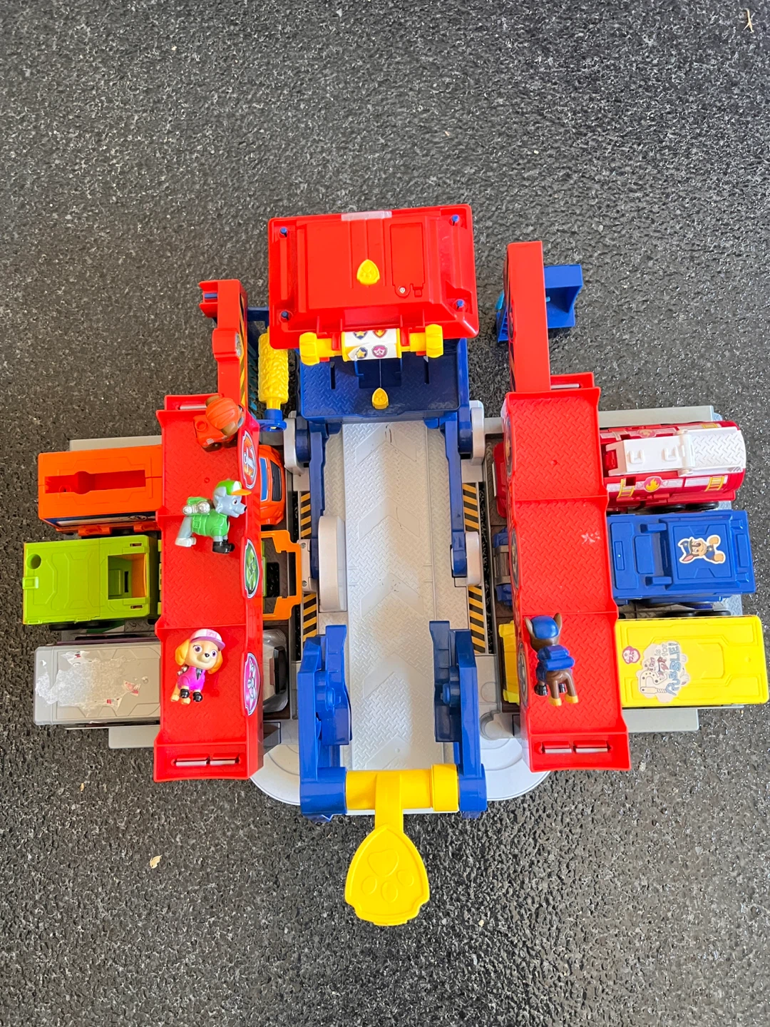 Paw Patrol Action Tower Playset with Figures