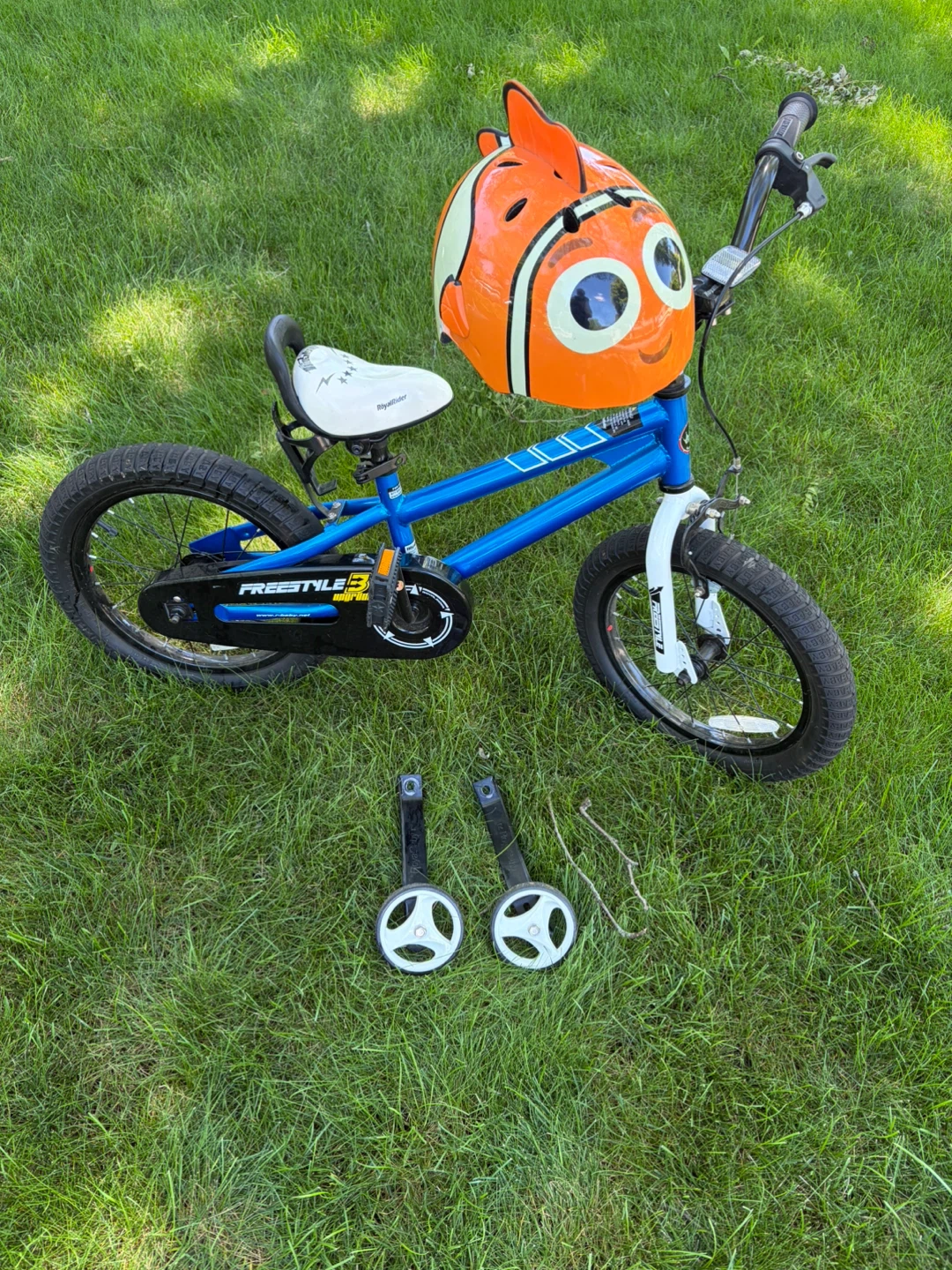 Blue Freestyle BMX Bike with FREE Nemo Helmet