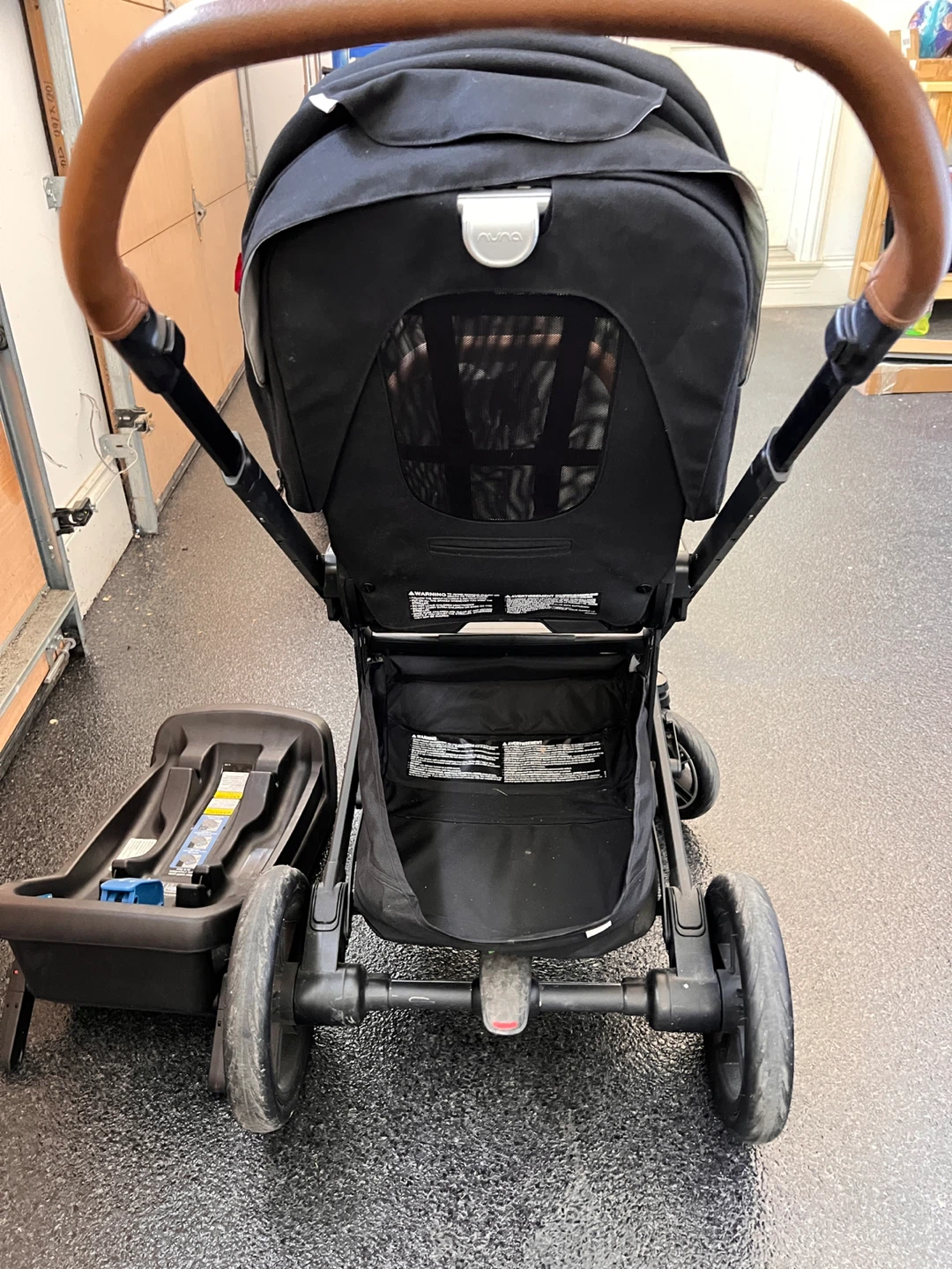Nuna Stroller and Car Seat Base - photo 2