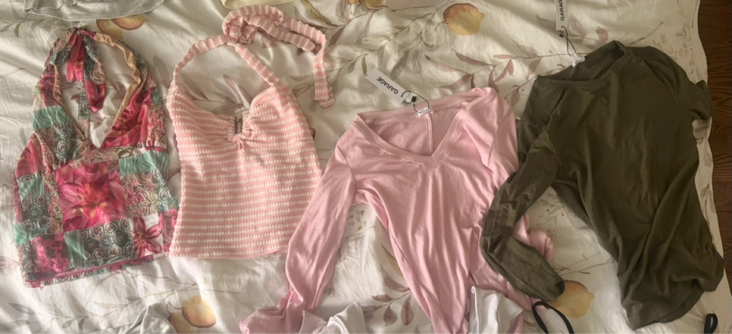 Bundle of 10 Assorted Tops - photo 3