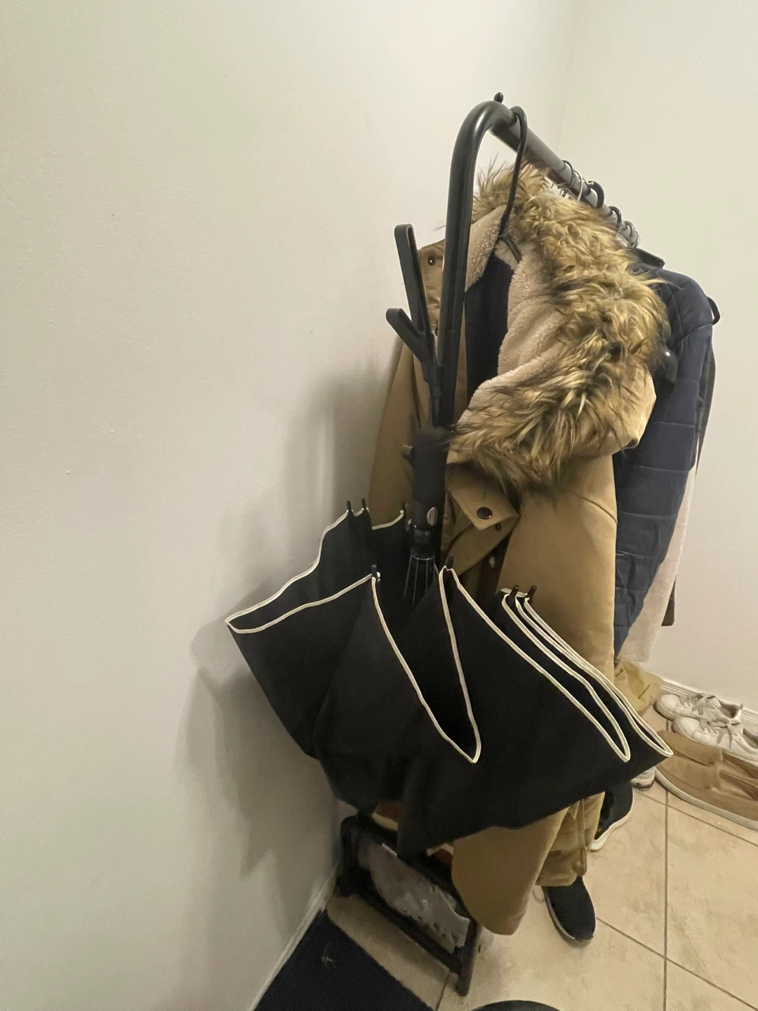 Coat rack with shoe storage - photo 3