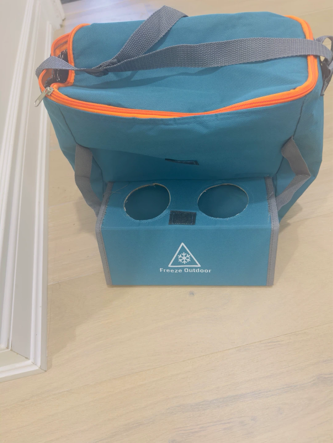 Freeze Outdoor Cooler Bag with Cup Holders