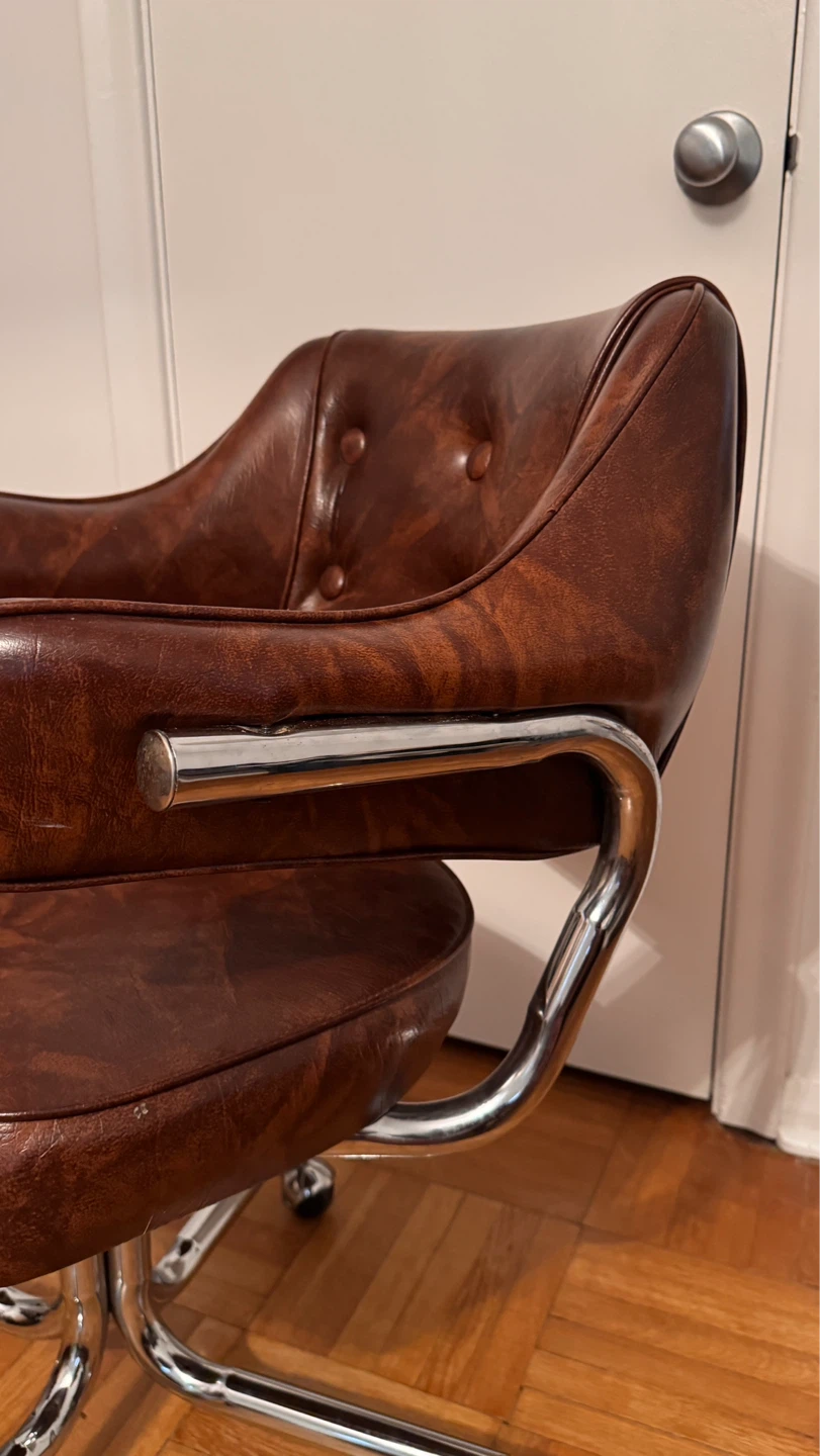 Mid-Century Modern Tufted Office Chair - photo 2
