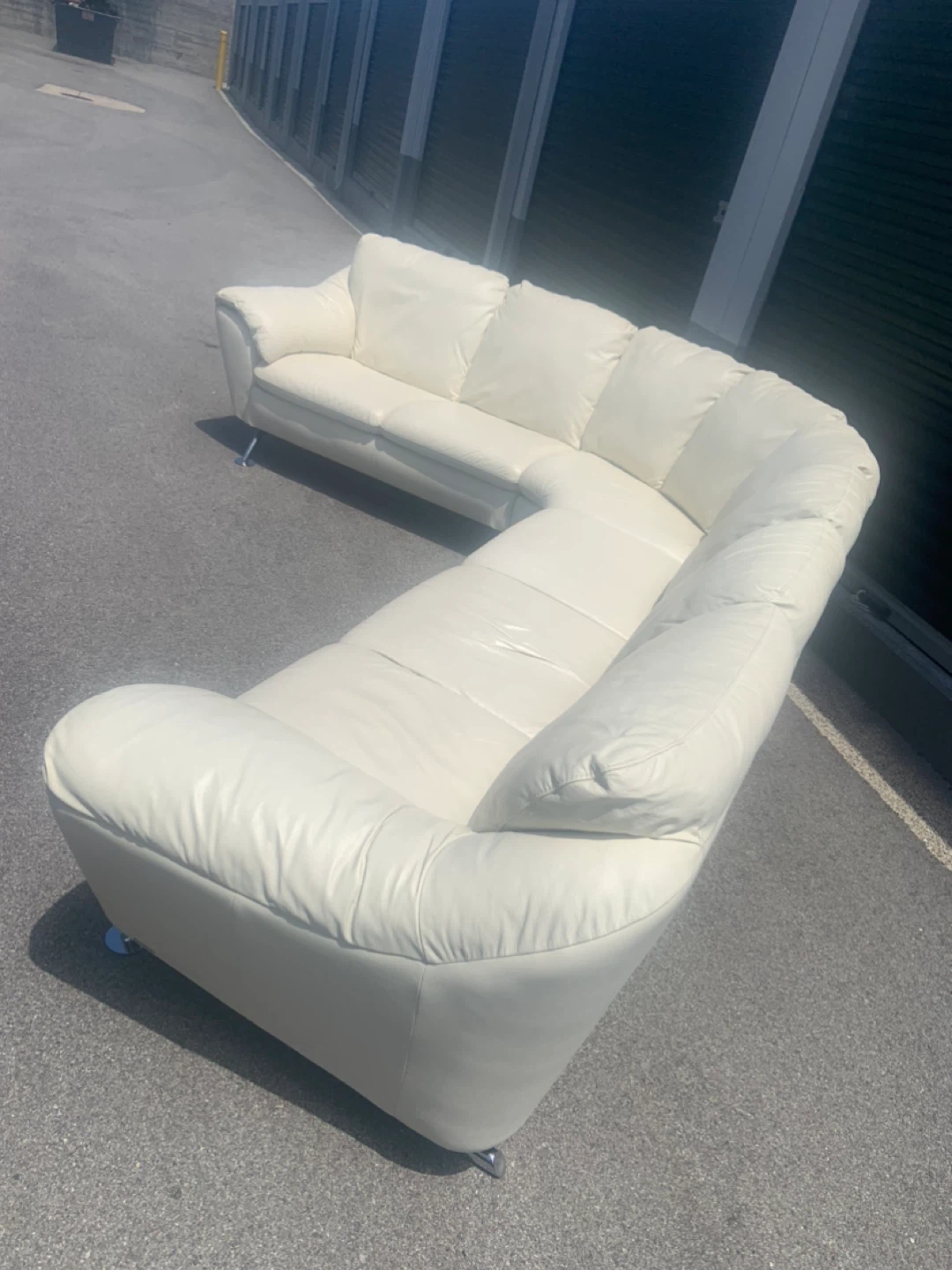 Cream Leather Sectional Sofa - photo 4