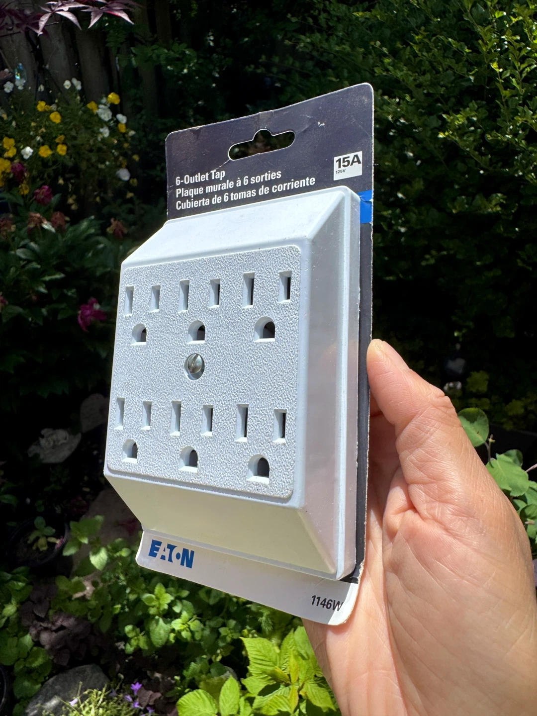 Brand New Eaton Duplex 6 Outlet Tap Adapter 15A 125V - photo 4