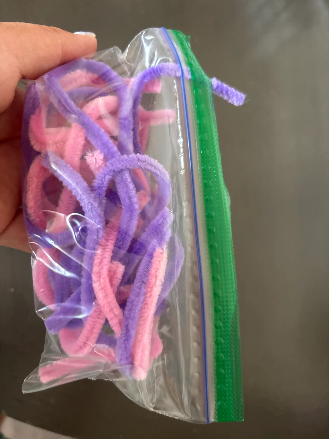 Pink and Purple Pipe Cleaners⚽️