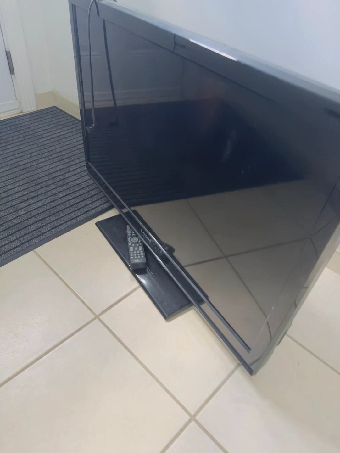 Insignia 40" HD Television
