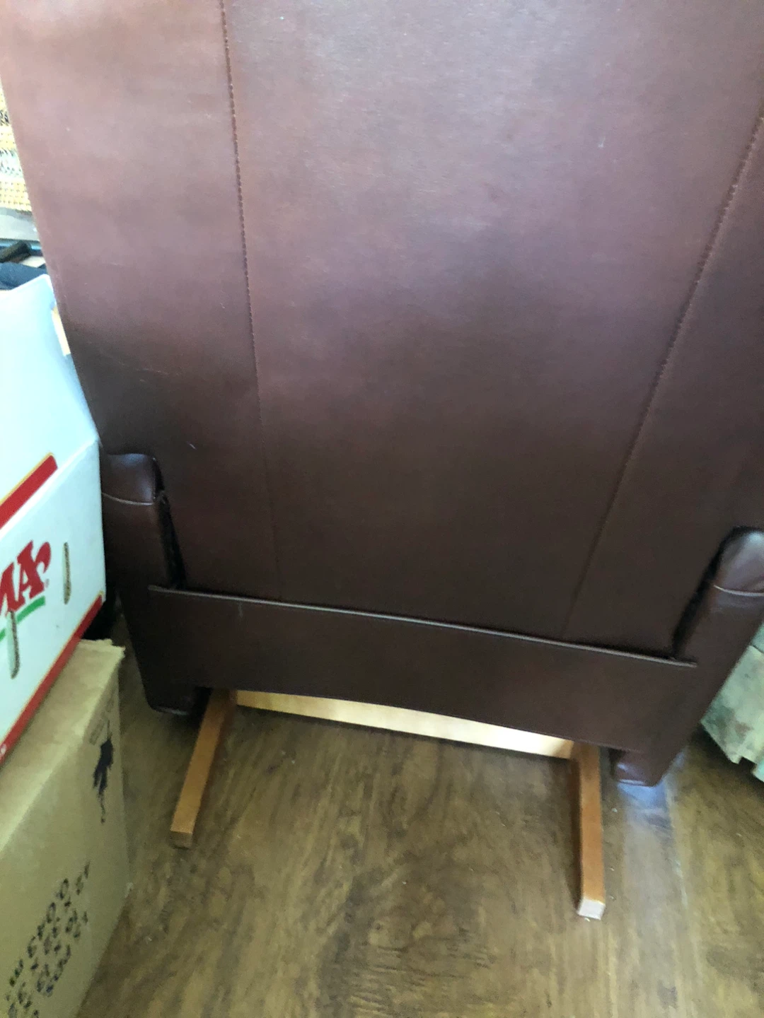 Lazy-Boy Pinnacle Leather Rocker Recliner - photo 3