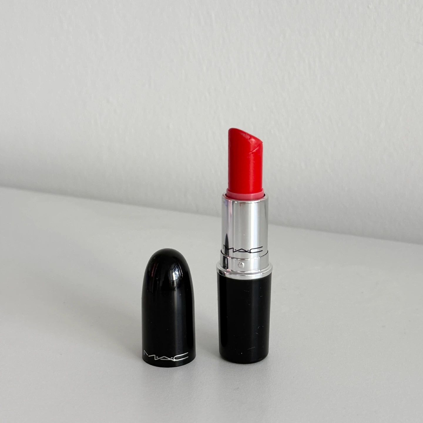 MAC Lipstick -shade 552 TNTeaser
