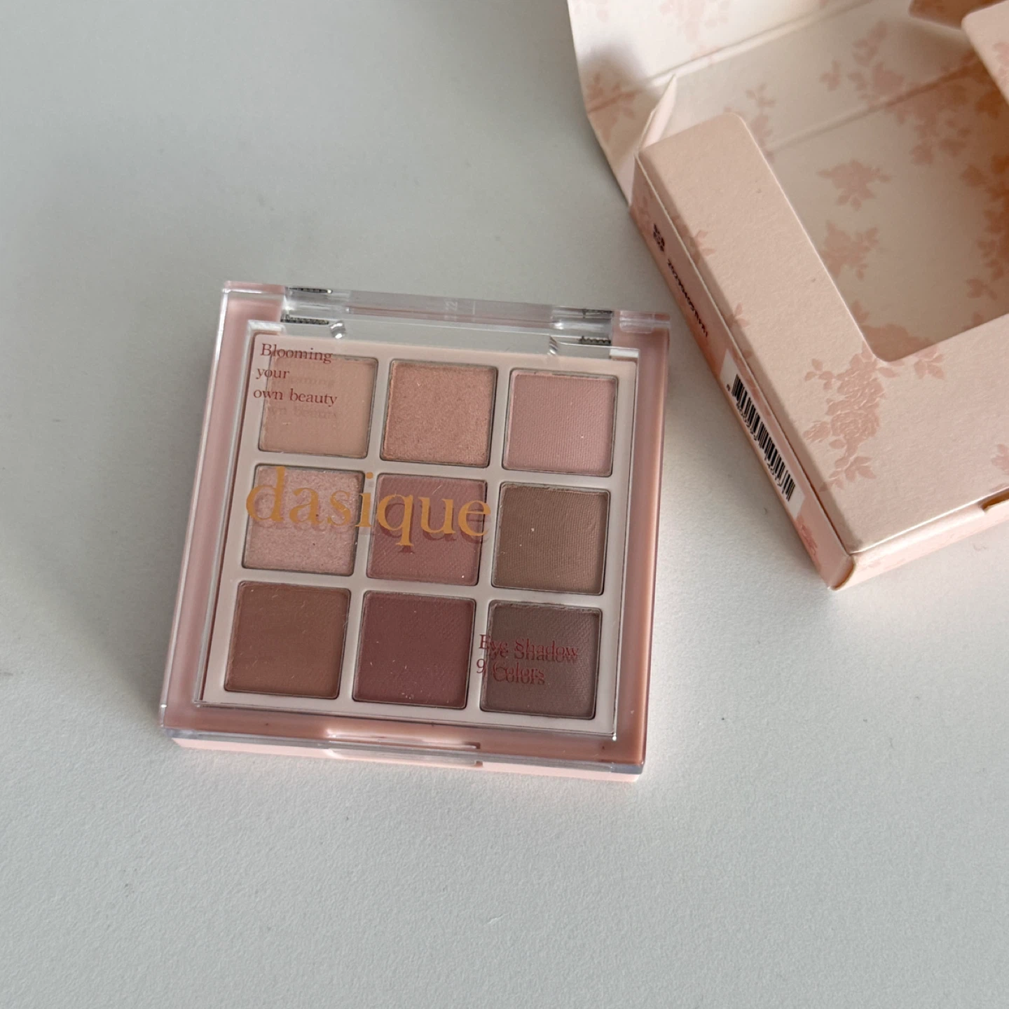 Brand new: Dasique Rose Milk Tea Mini Shadow Palette