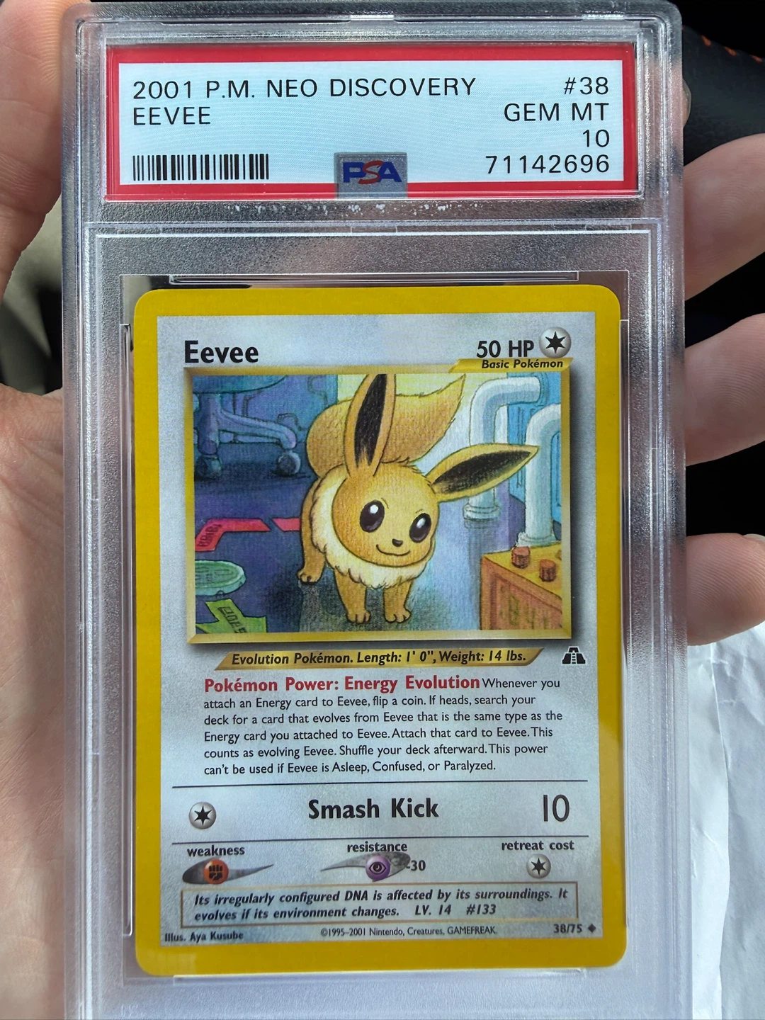 ⚽ 2001 Pokemon Neo Discovery Eevee Trading Card #38