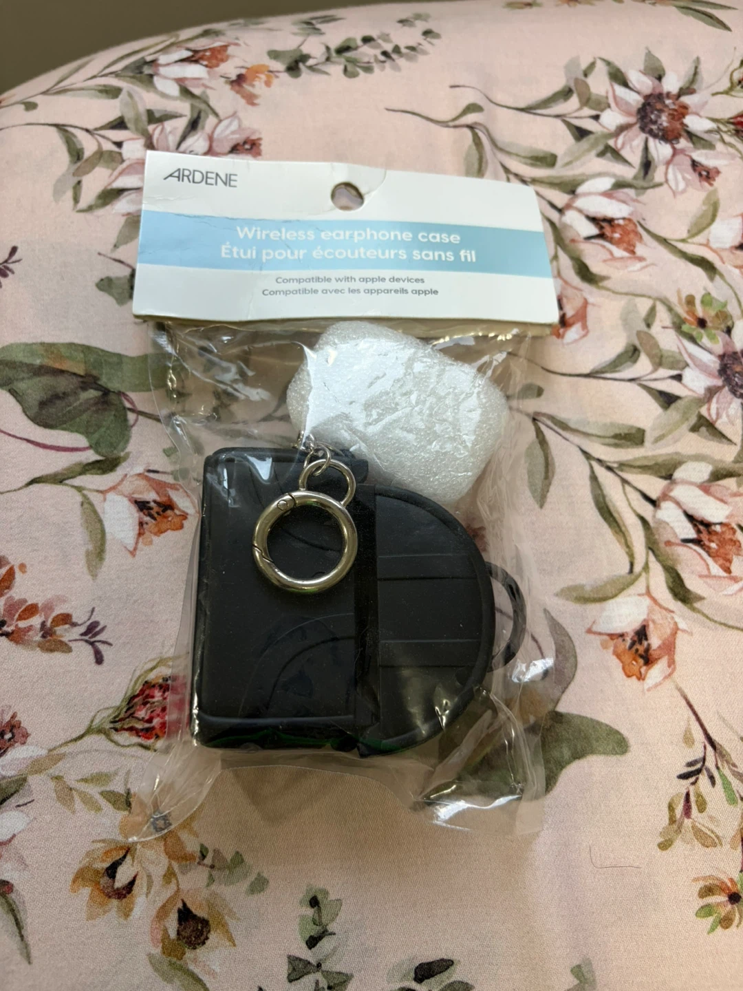 Ardene Wireless Earphone Case with Nike Design - photo 2
