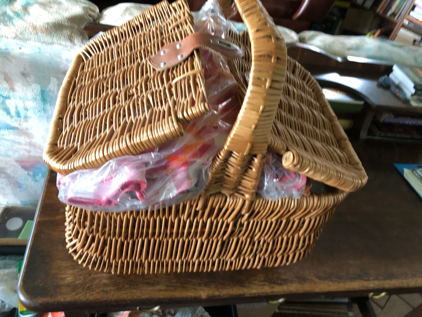 Vintage Picnic Basket with Assesories