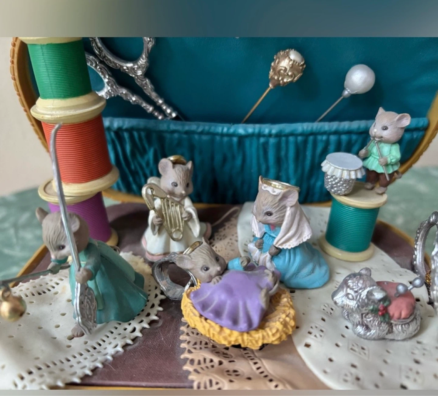 ⚽️Vintage Enesco "Oh, Little Town" Musical Diorama - photo 5