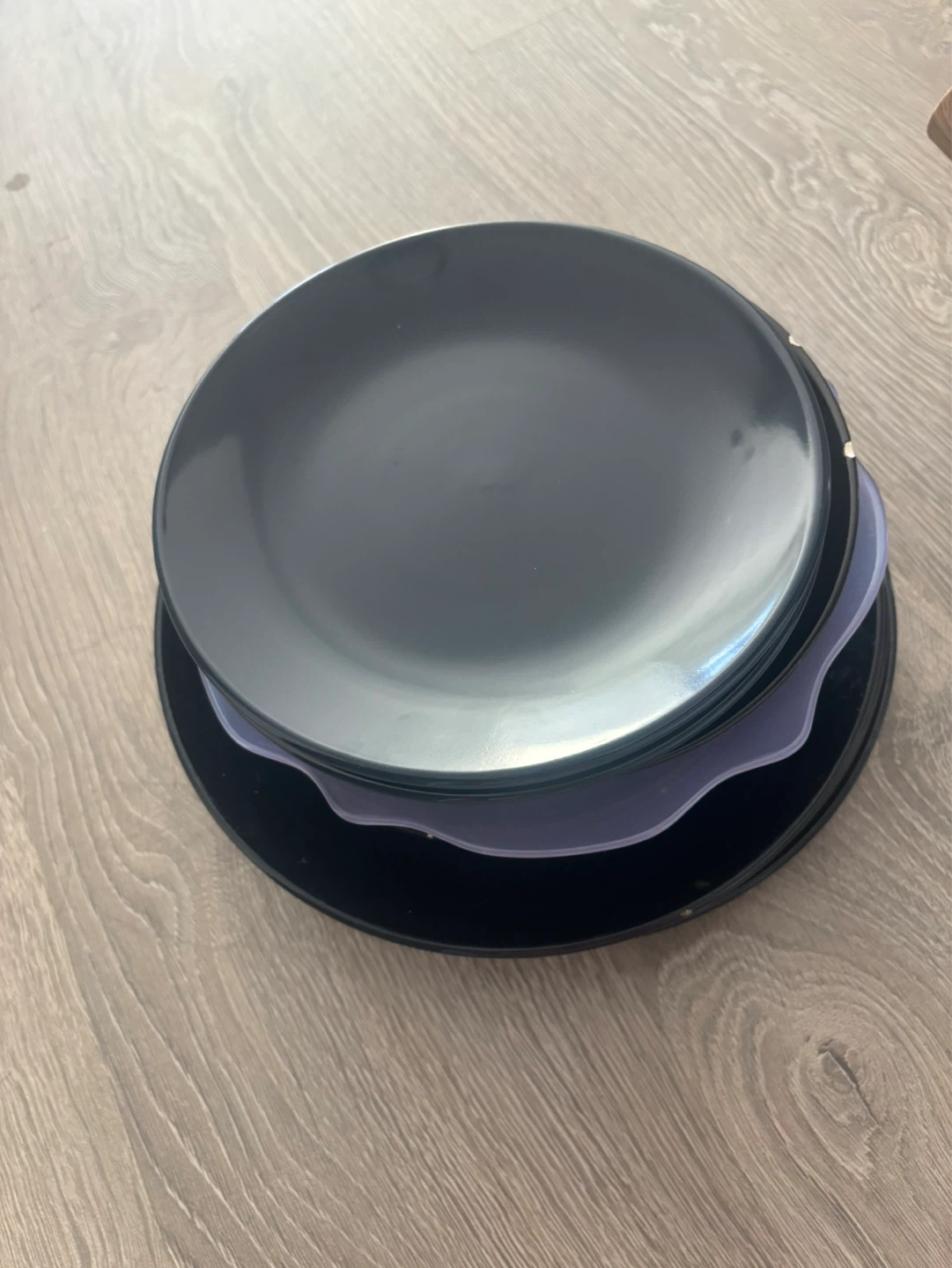 Set of Black Dinner Plates - photo 2