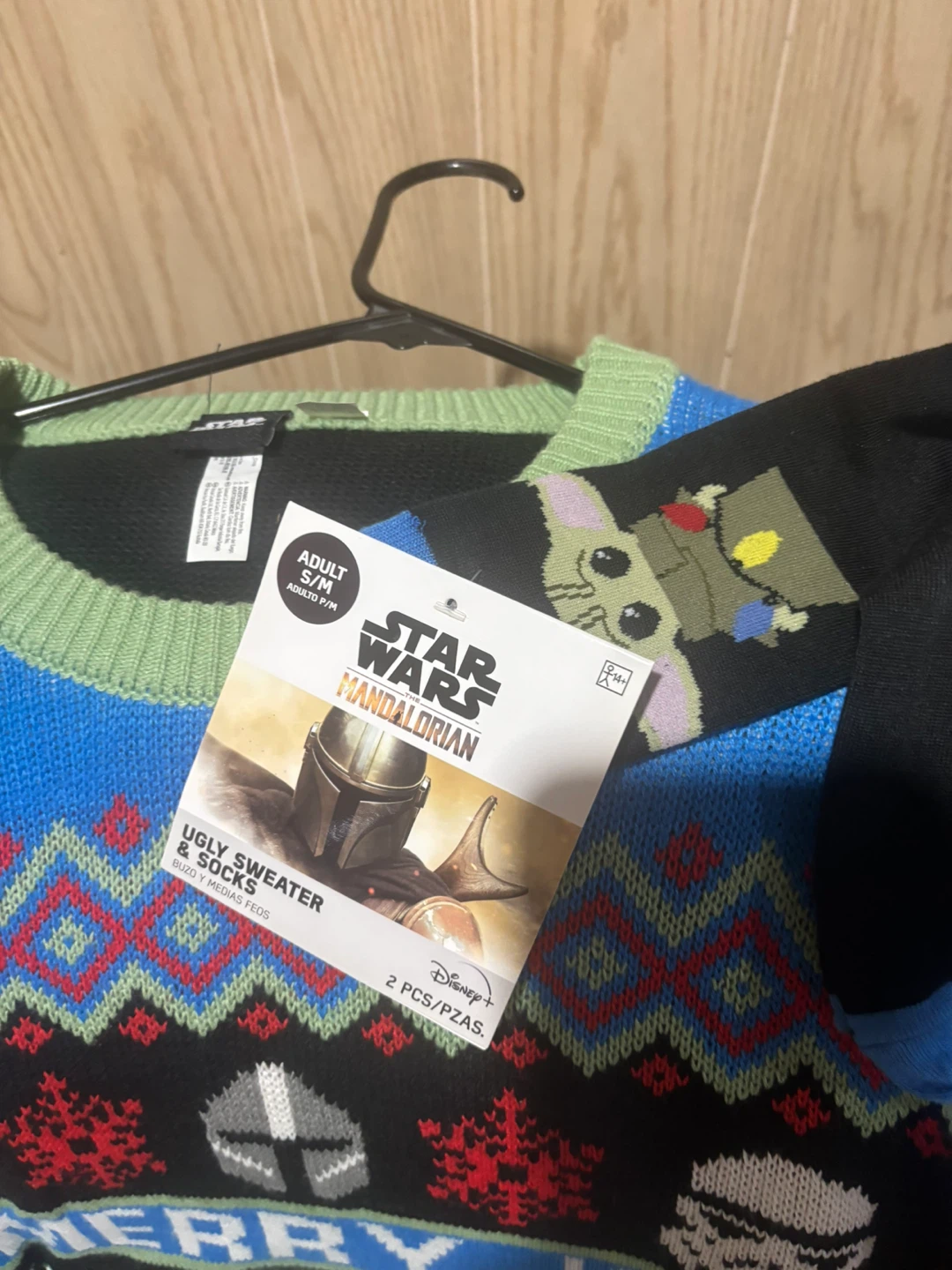 Star Wars The Mandalorian Grogu and Ugly Sweater w/ Socks Set - photo 2