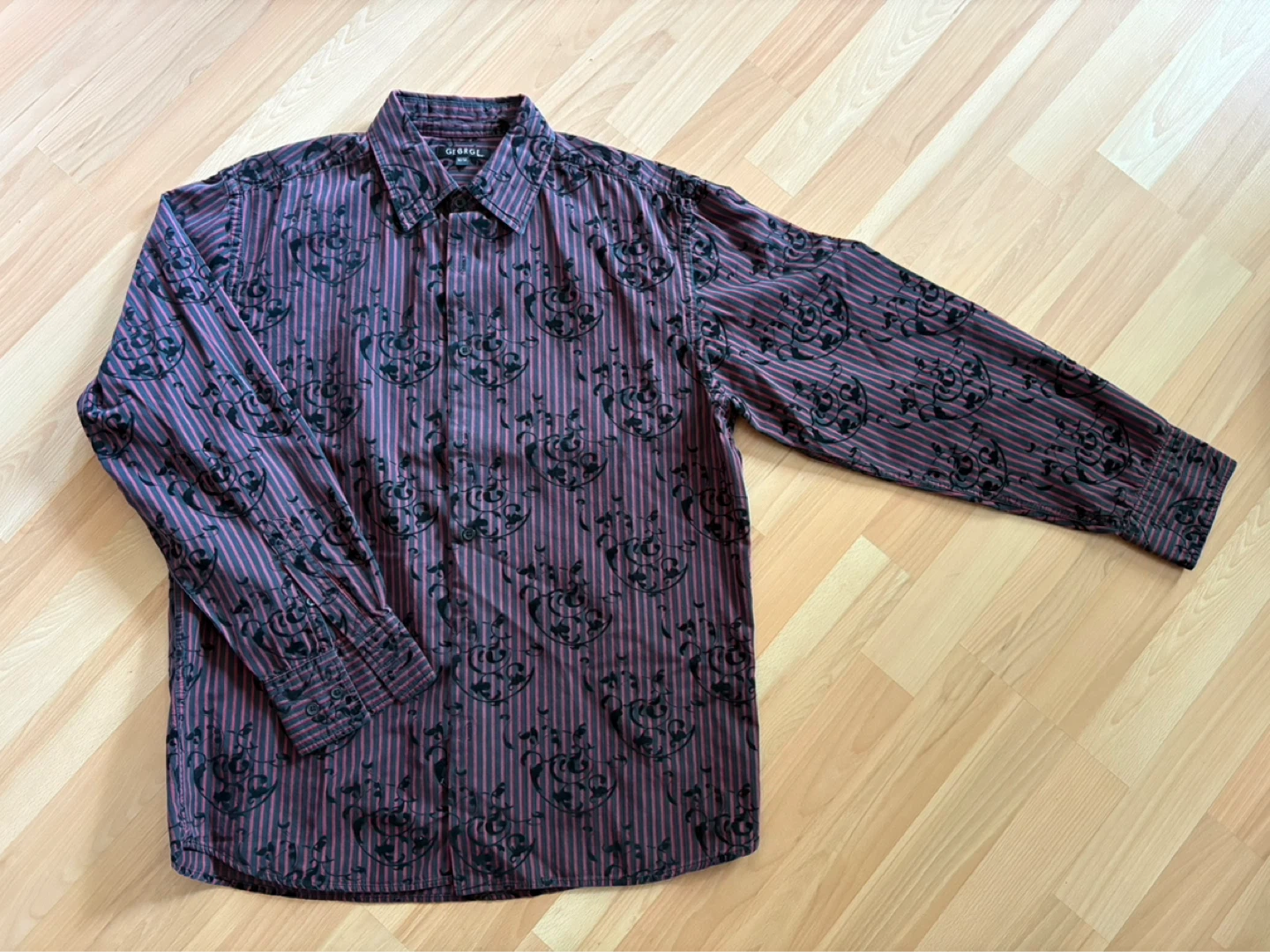 Men’s Long Sleeves Shirt Size Medium ⚽️