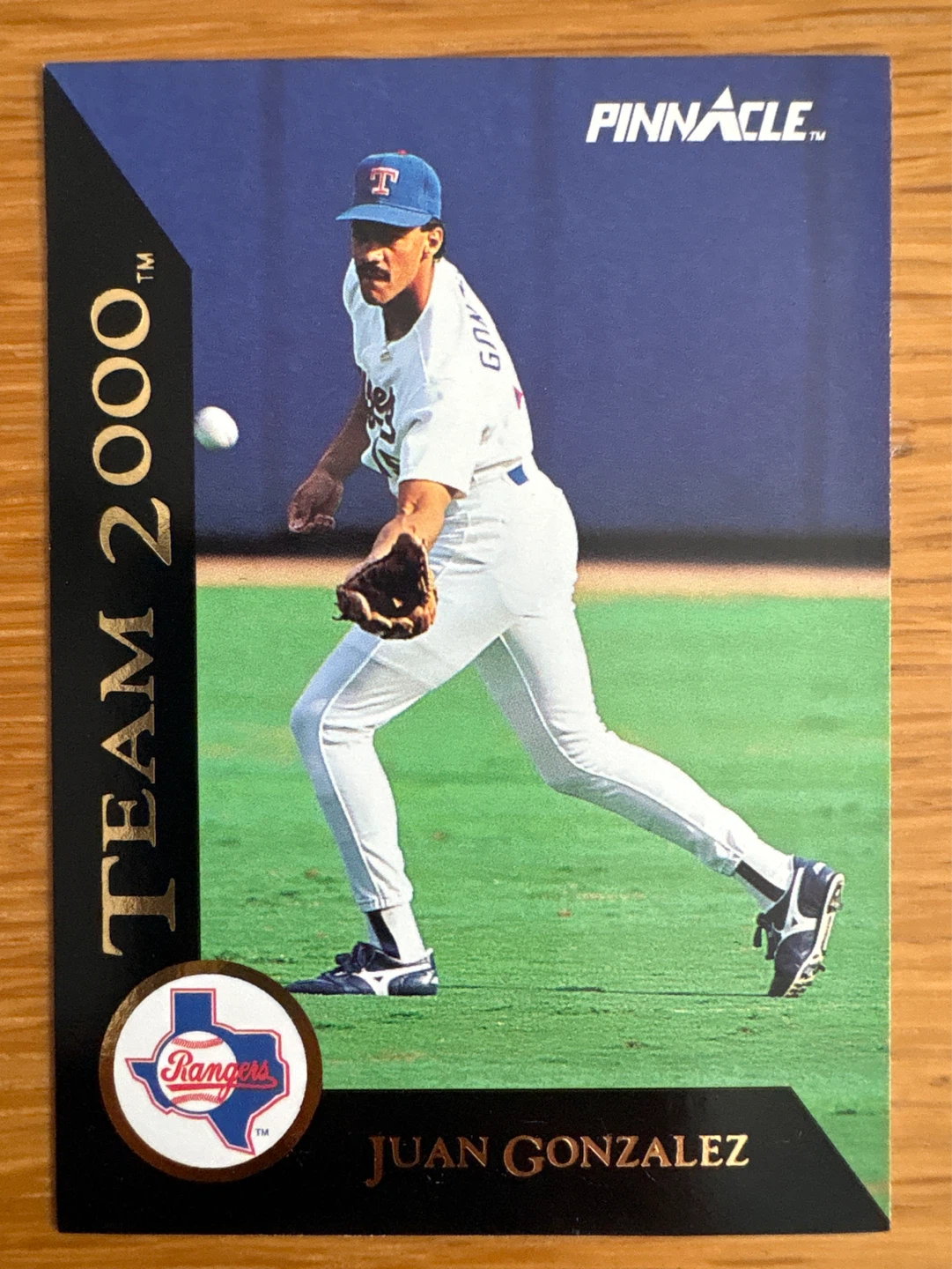 Pinnacle Team 2000 Juan Gonzalez Baseball Card 26 of 80