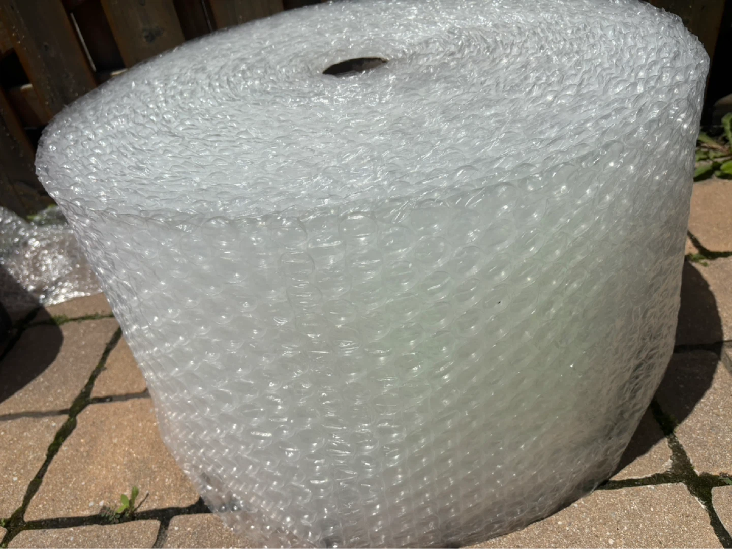 Large Roll of Bubble Wrap ⚽️ - photo 2