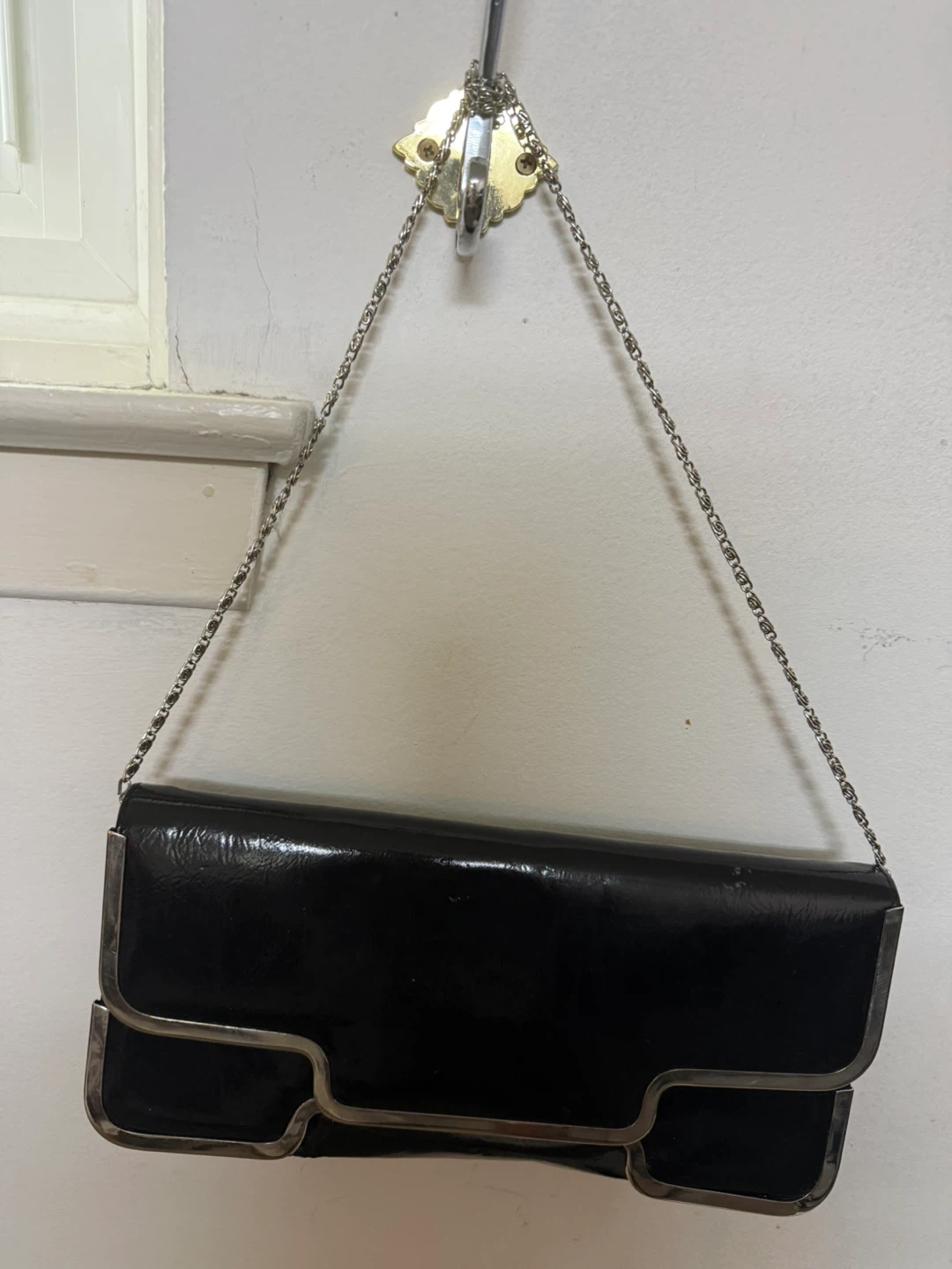 Black clutch purse with chain strap - photo 2