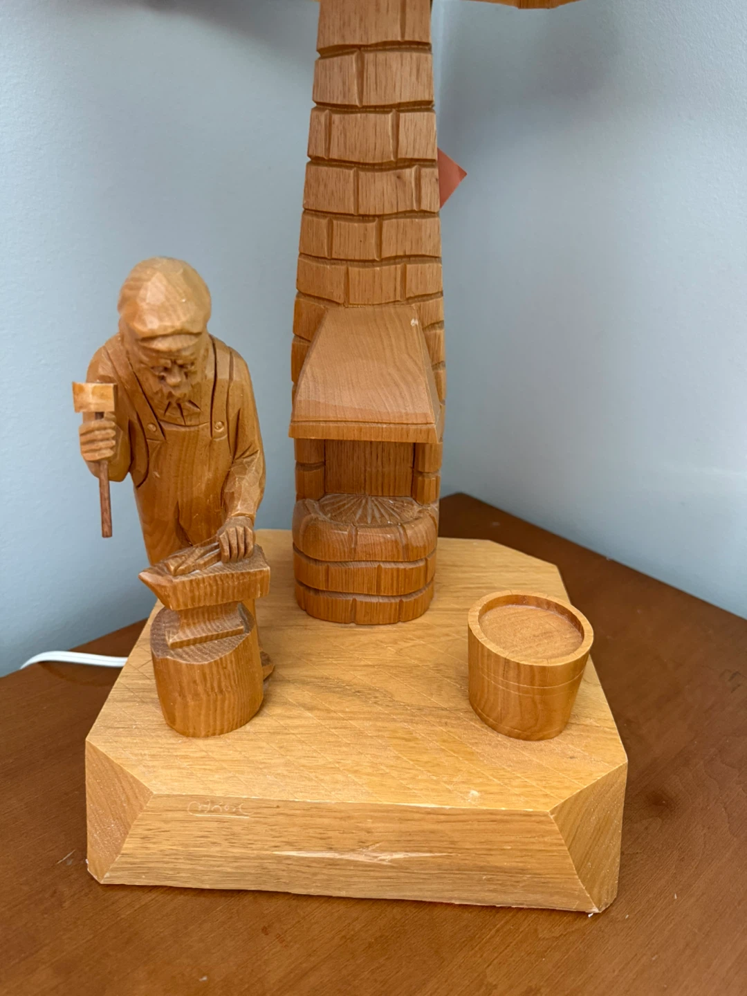 Vintage Caron Hand Carved Canadian Folklore Art  Lamp - photo 2