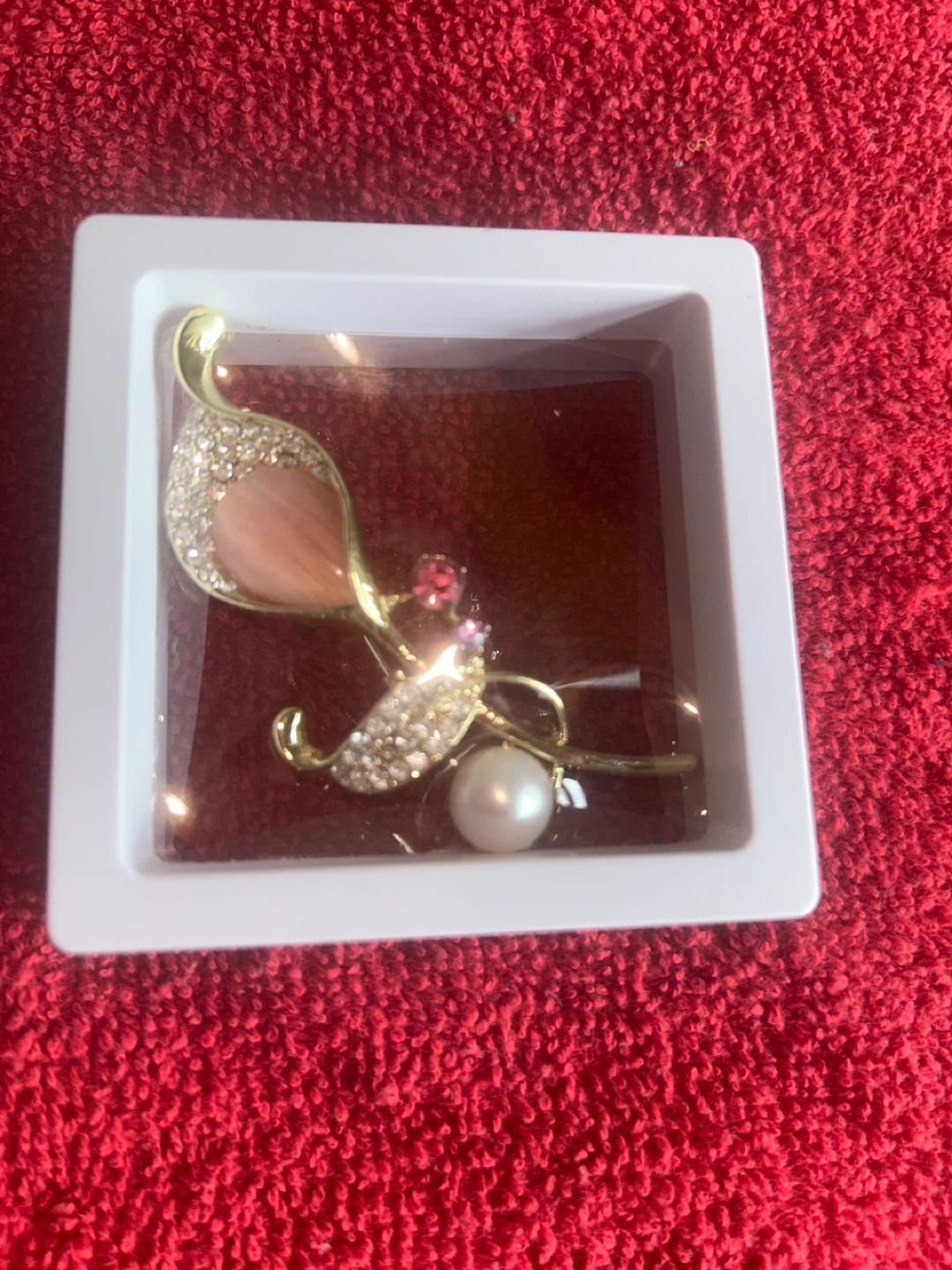 Decorative Brooch with Pearl and Rhinestones