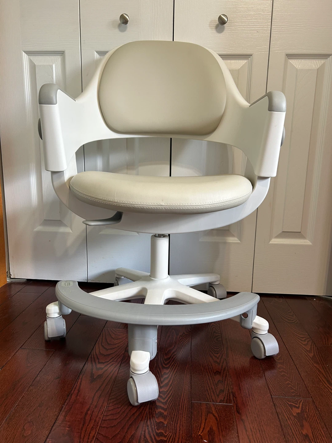 Adjustable Children's Desk Chair - photo 3