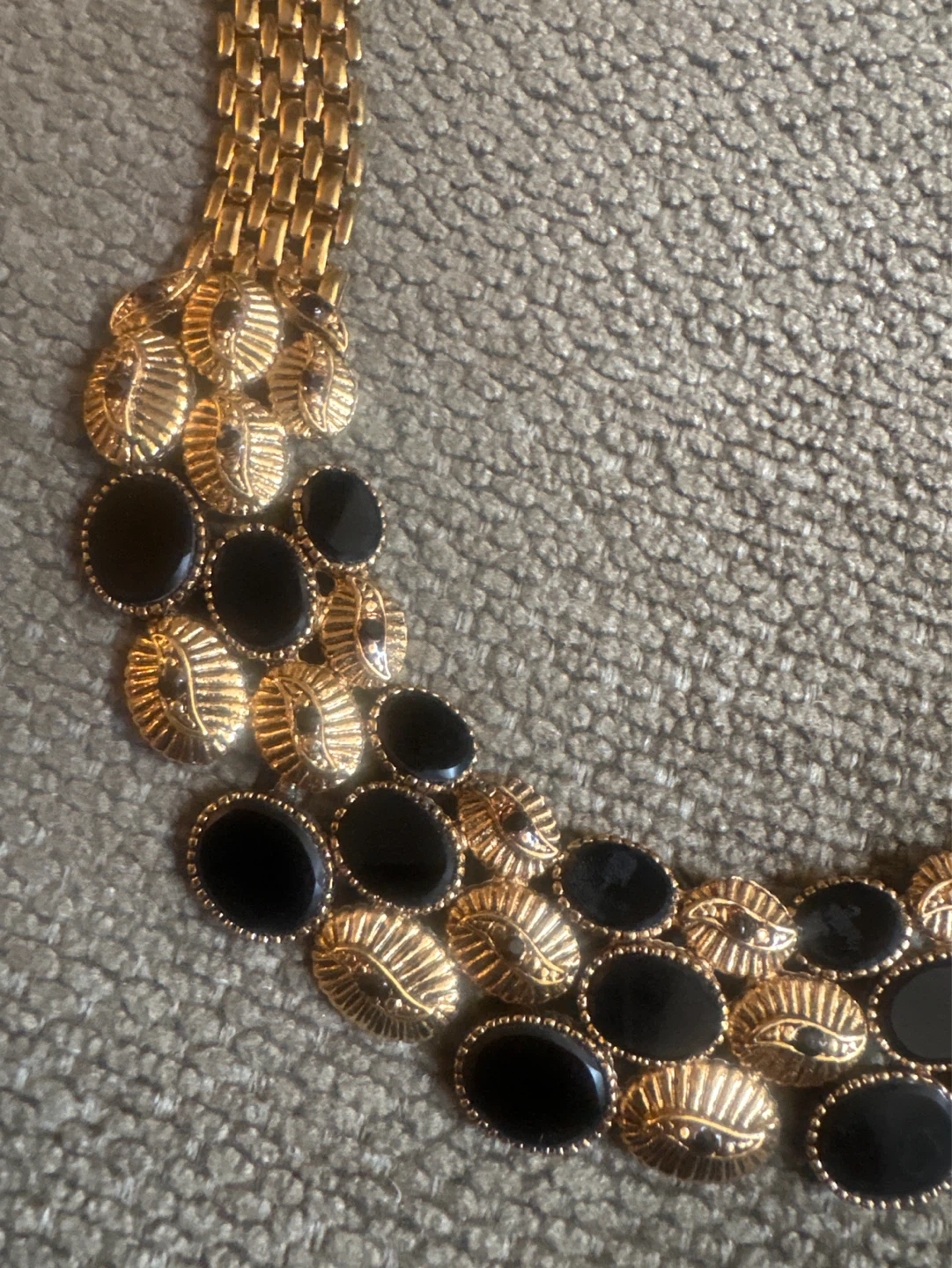 ⚽️Gold Tone Statement Necklace with Black Accents - photo 5