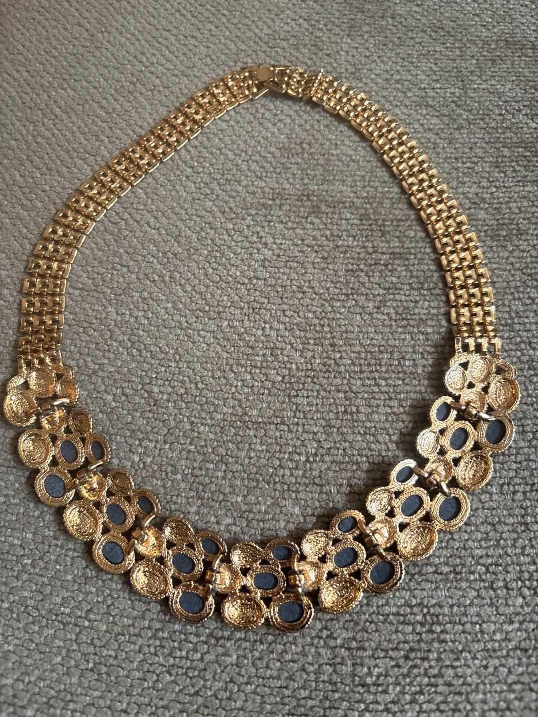 ⚽️Gold Tone Statement Necklace with Black Accents - photo 2