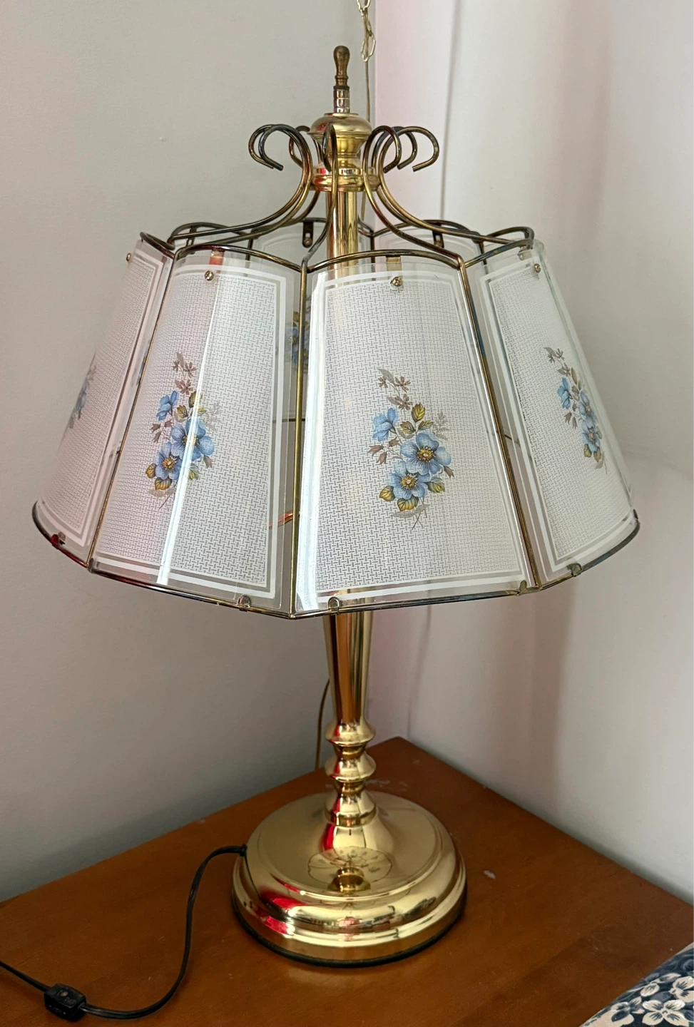 Vintage Floral Glass shade lamp