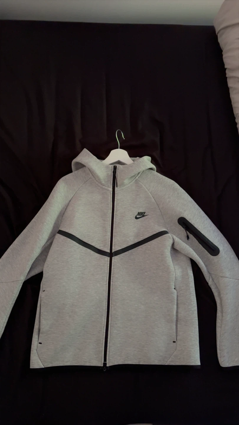 Nike Tech Fleece Full Zip Hoodie Grey