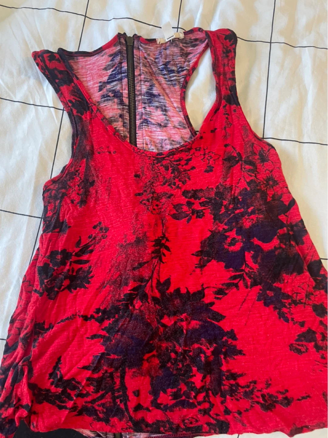 Red Floral Tank Top with Zipper Back ⚽️