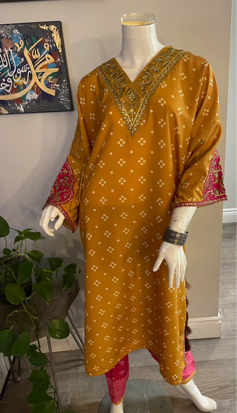 Women's Mustard Yellow Embroidered Kurti with Dupatta - photo 5