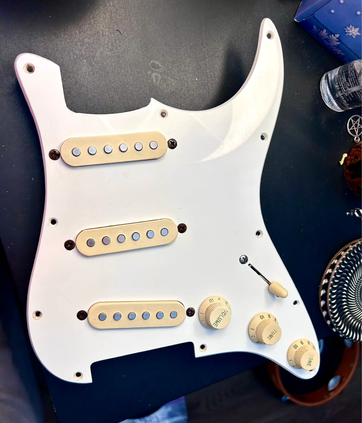 Vintage Stratocaster fully loaded pick guard