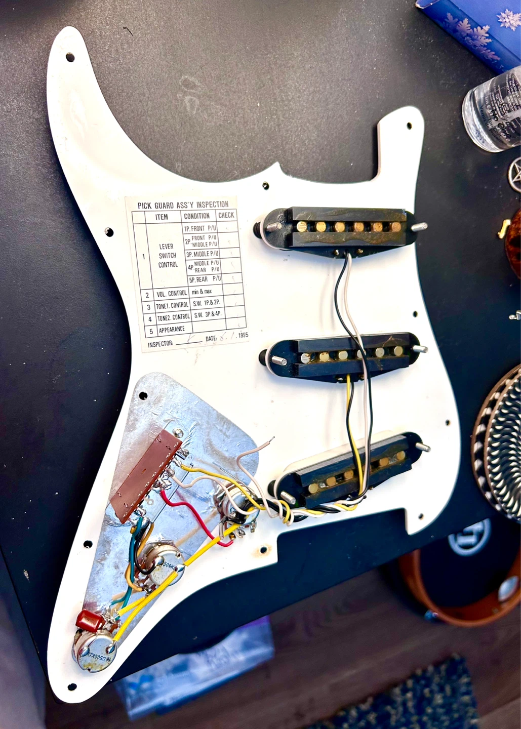 Vintage Stratocaster fully loaded pick guard - photo 2