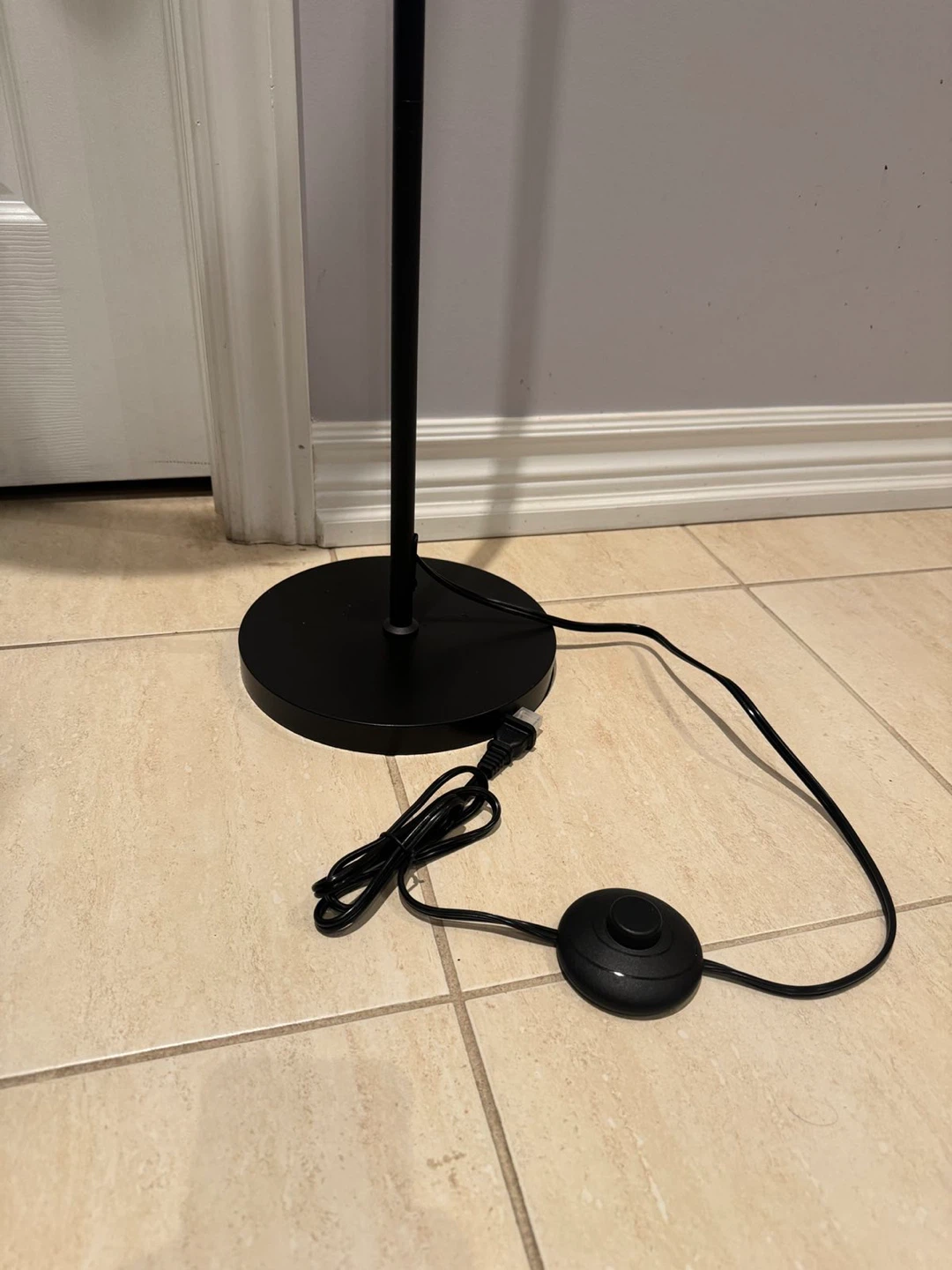 Black Arc Floor Lamp with Linen Shade - photo 3